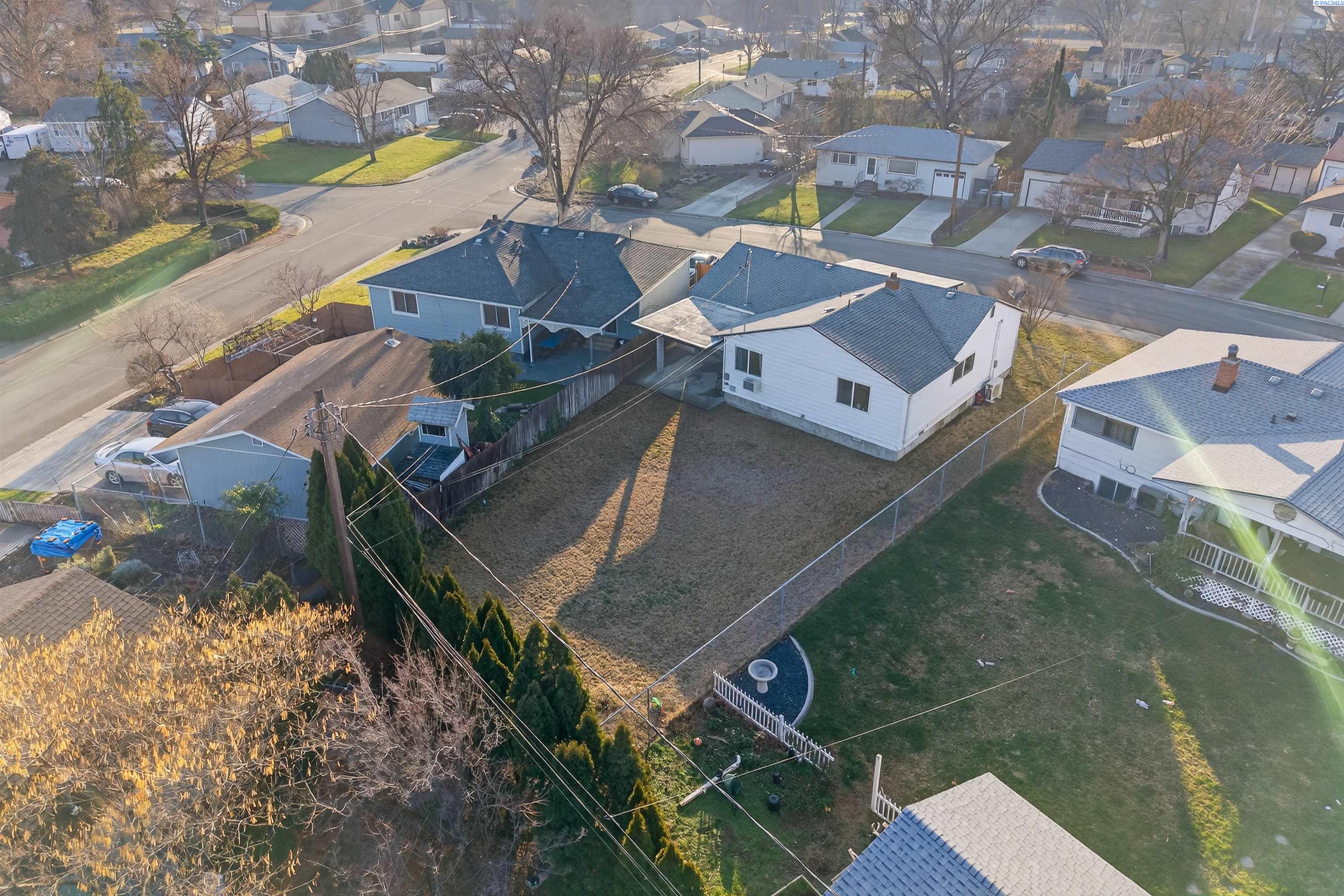 2018 Blue Ave