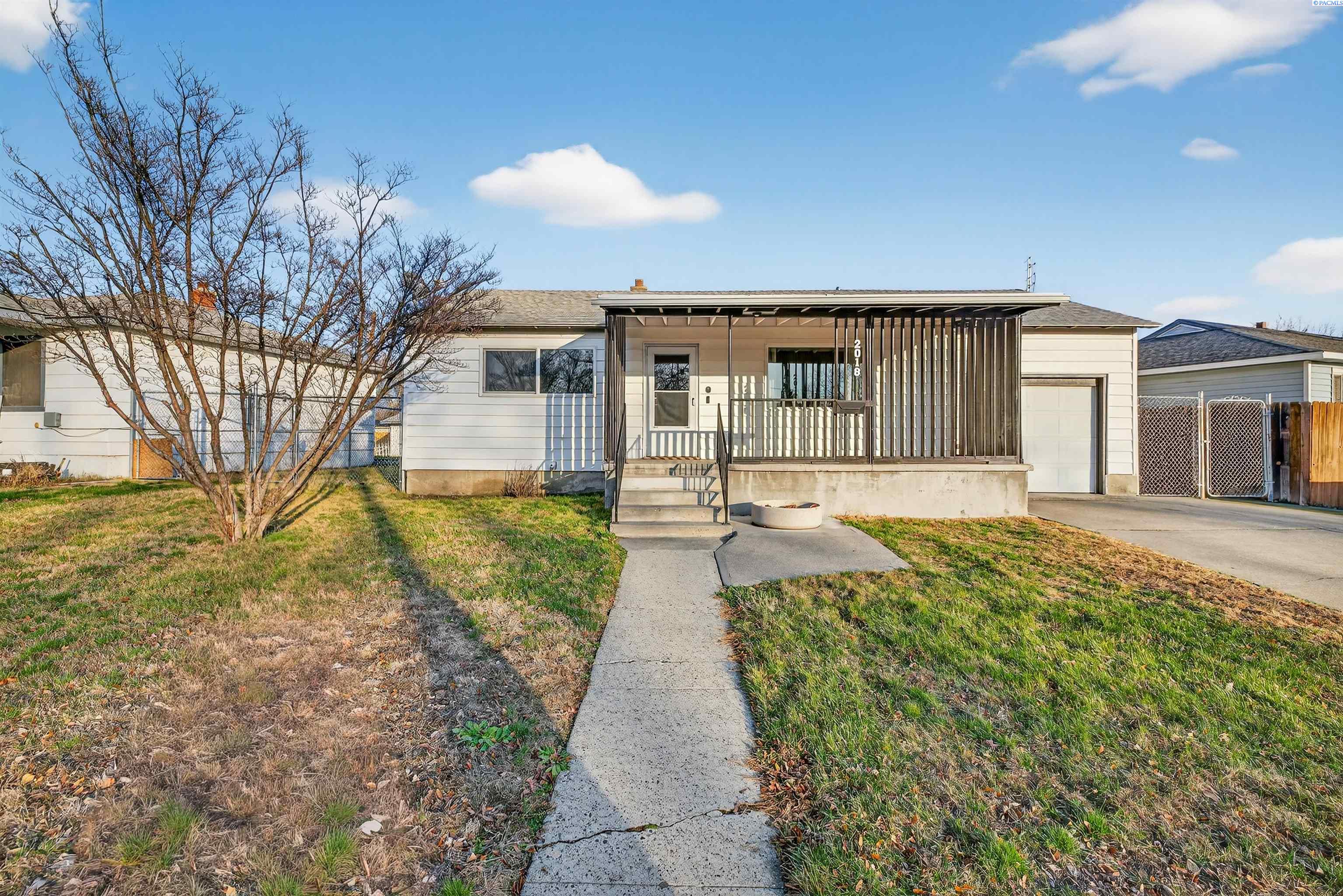 2018 Blue Ave