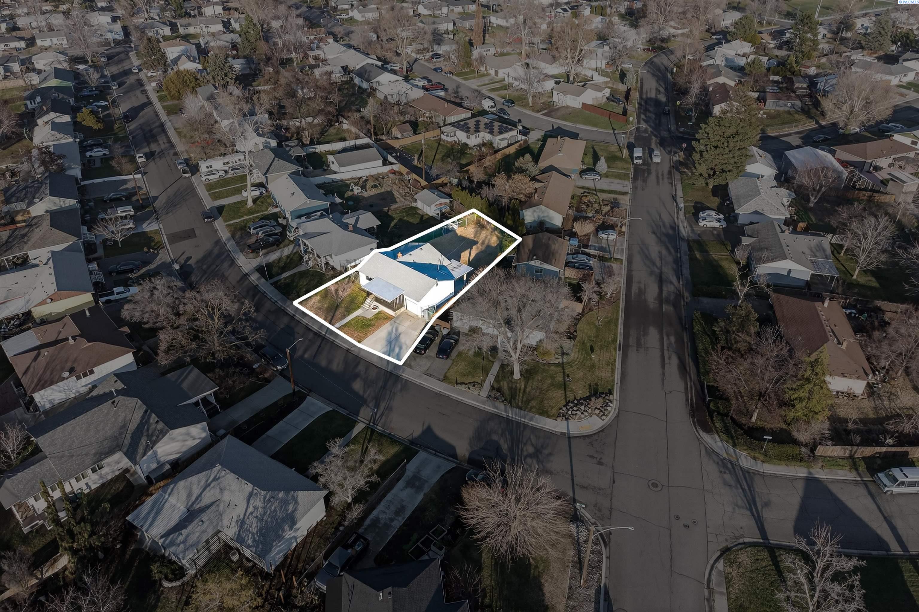 2018 Blue Ave