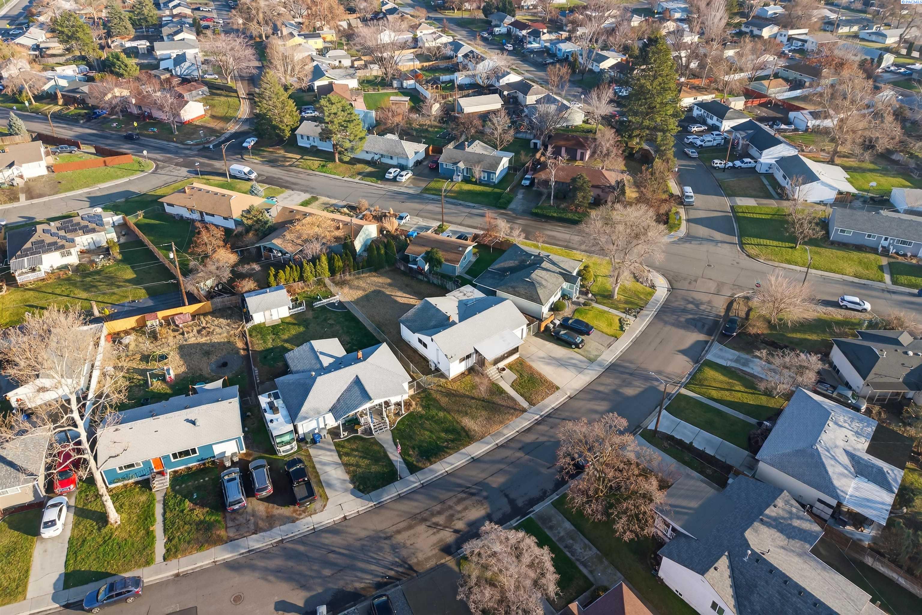 2018 Blue Ave