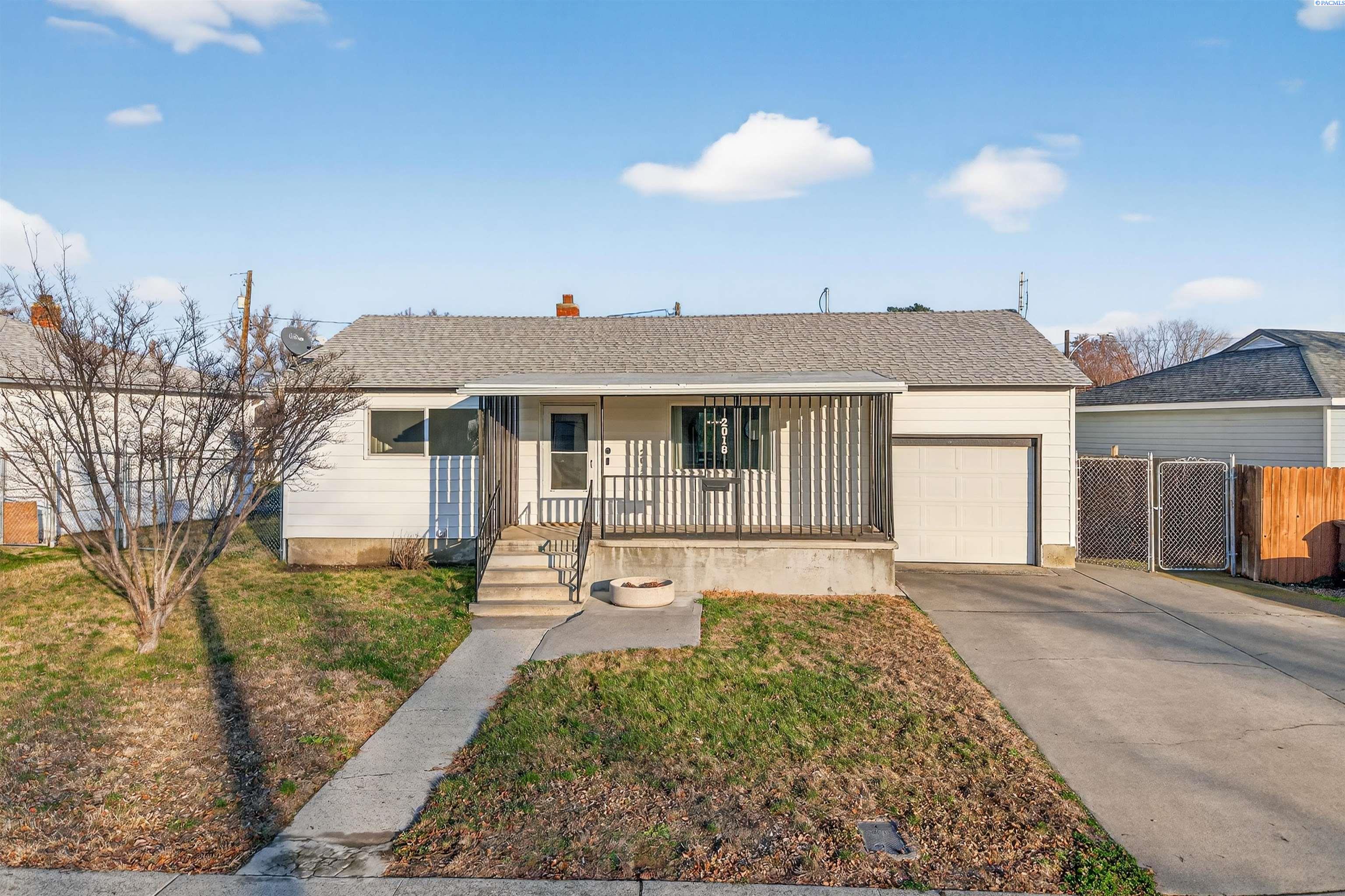2018 Blue Ave