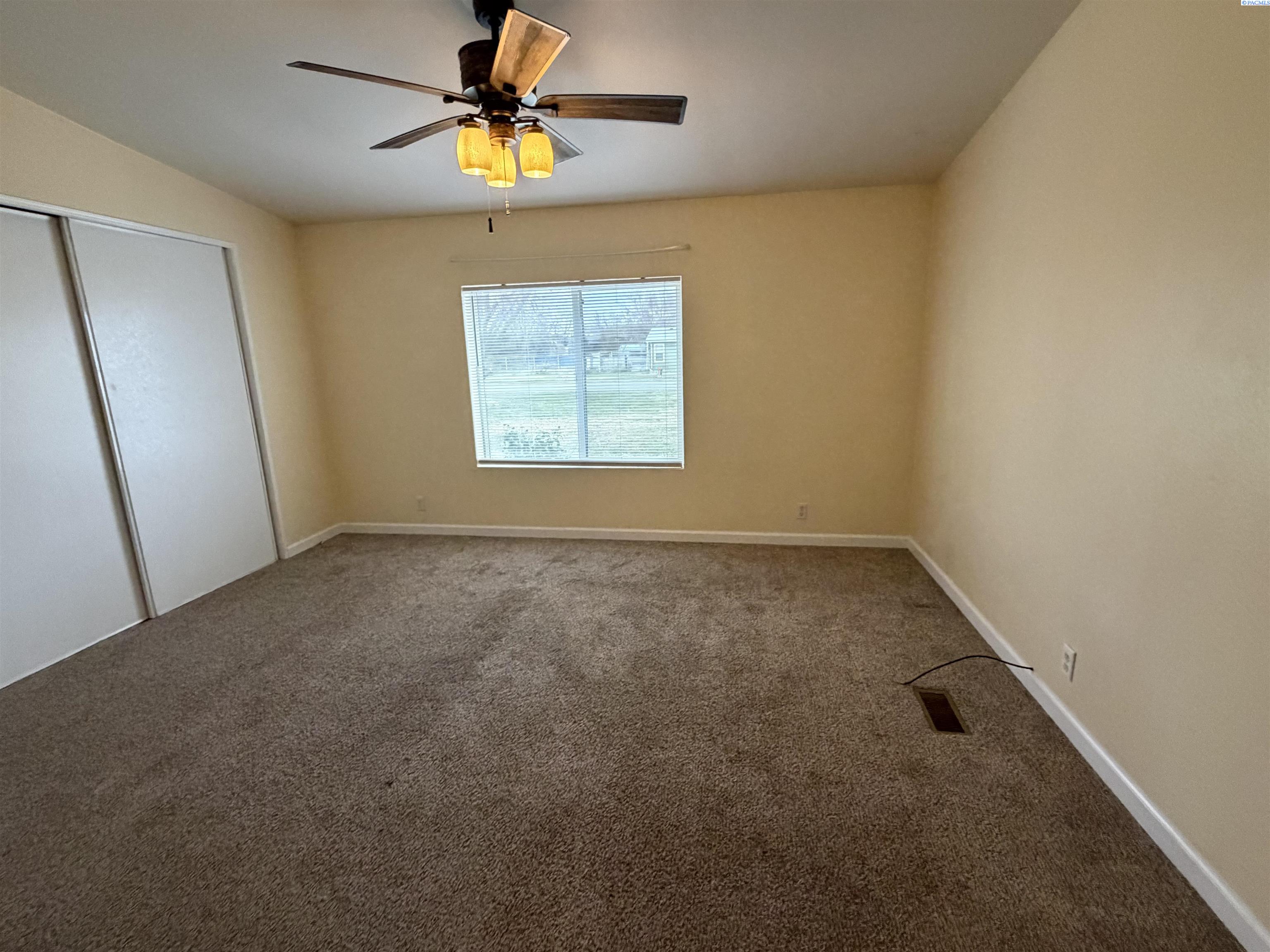 8204 W Ruby