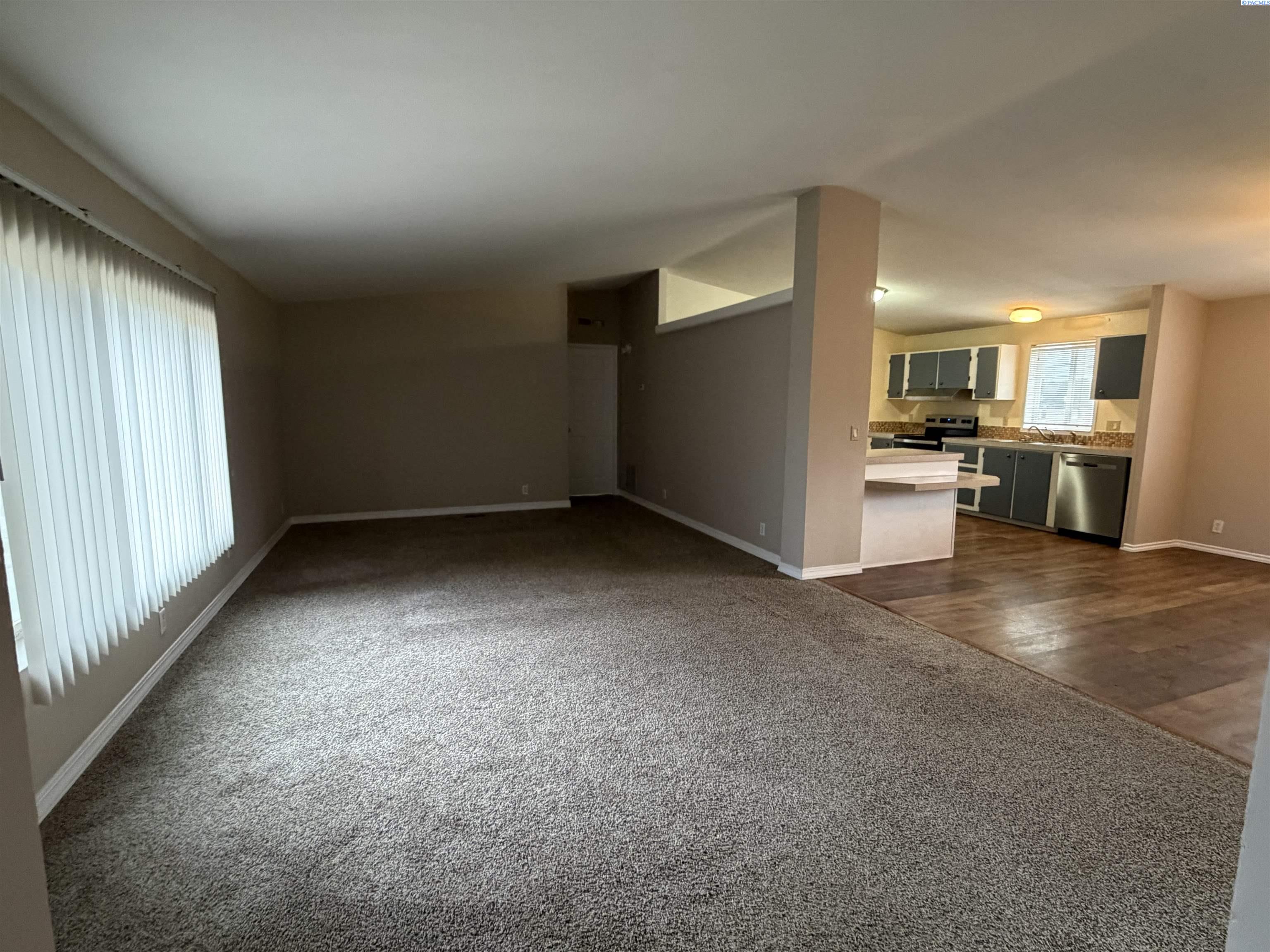 8204 W Ruby