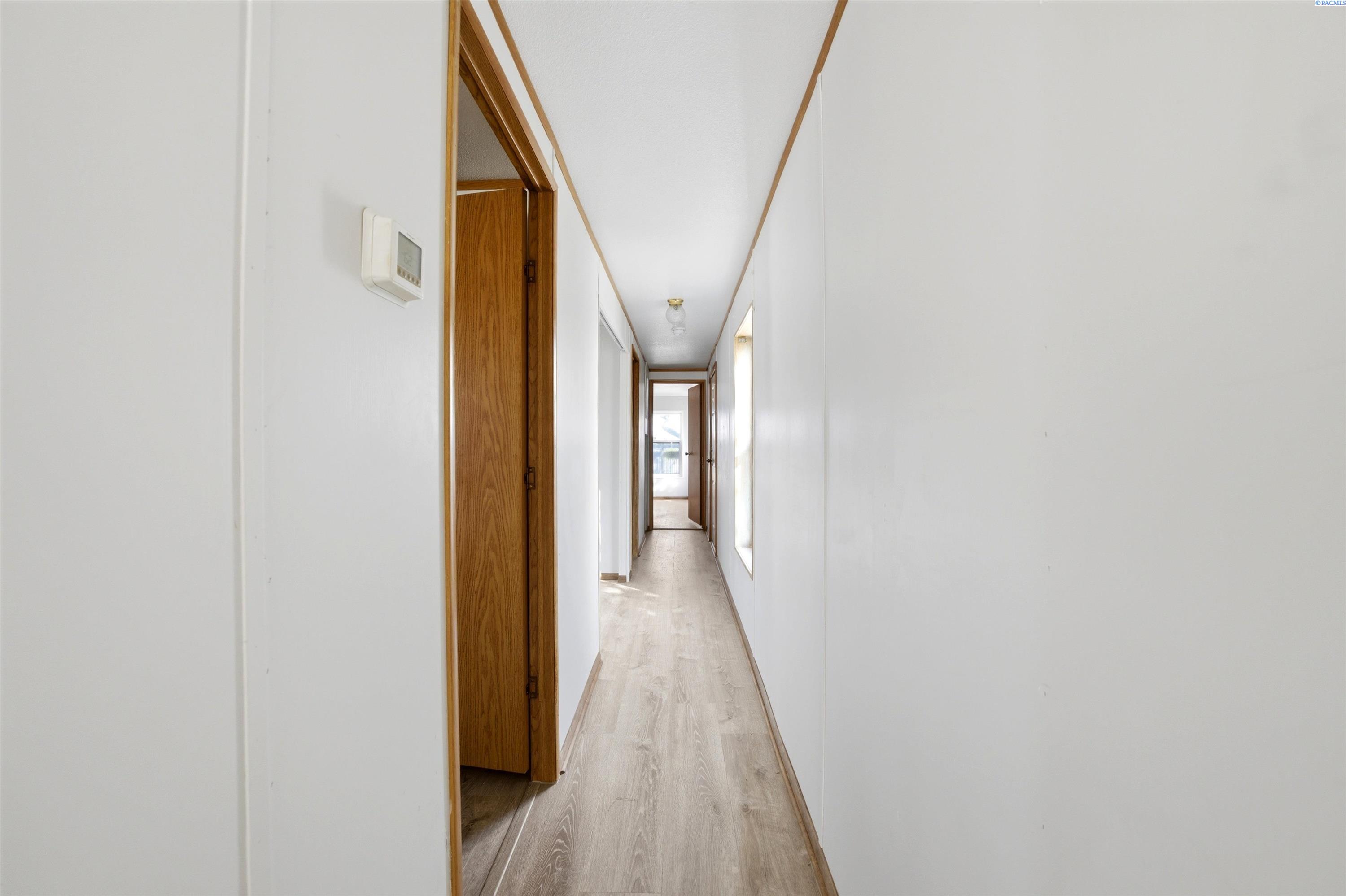 8 W Entiat Place