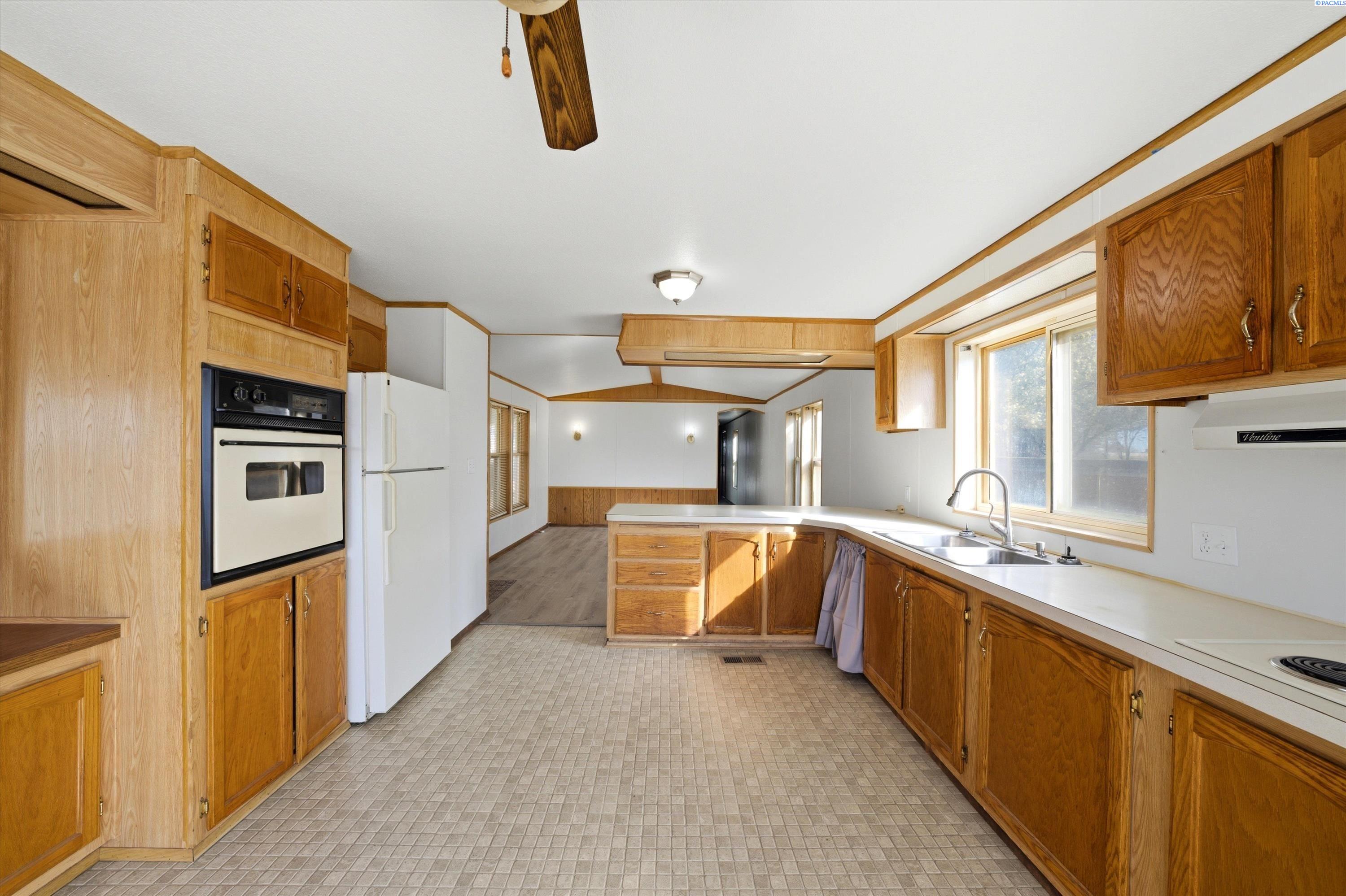 8 W Entiat Place