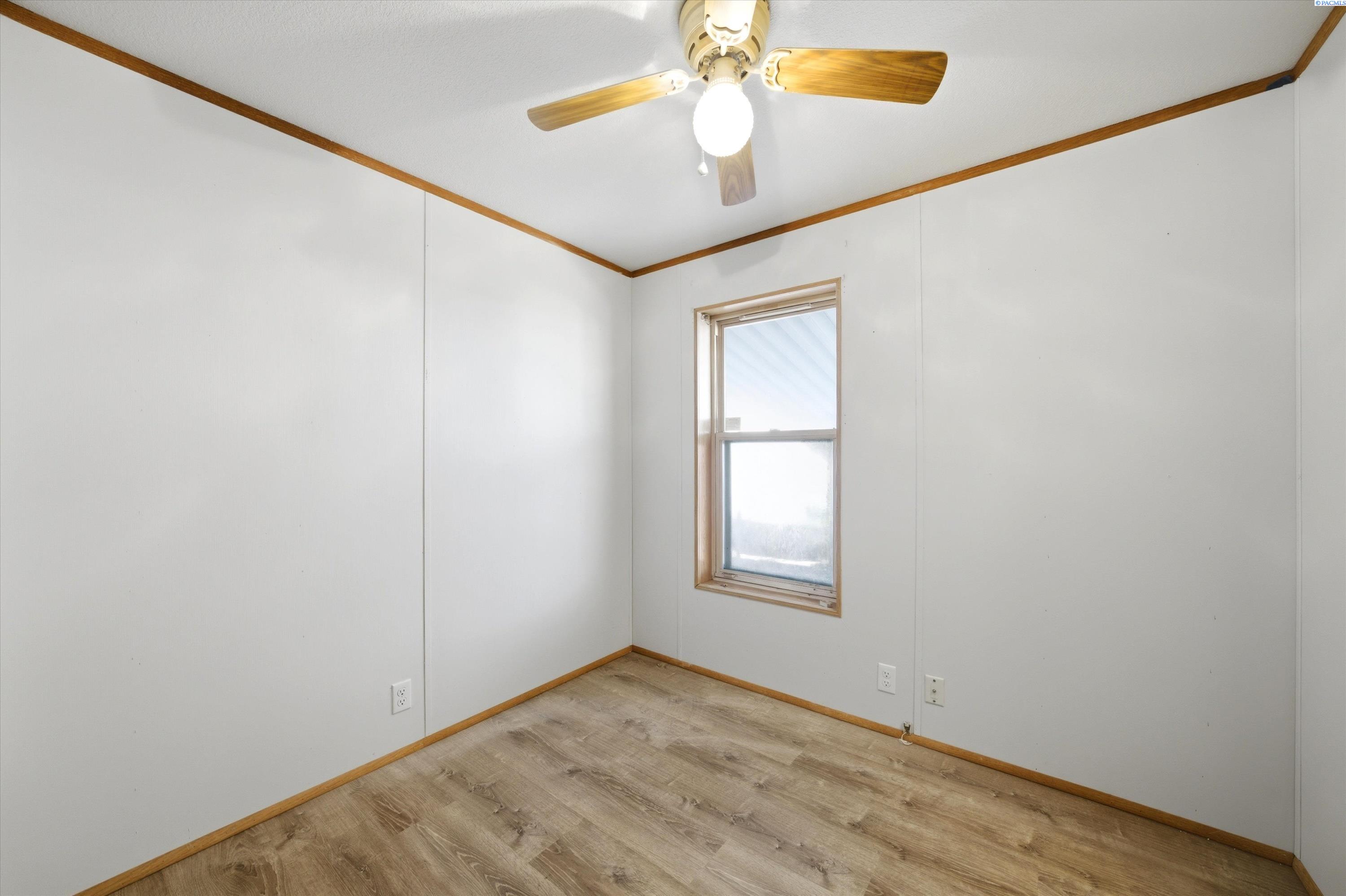 8 W Entiat Place