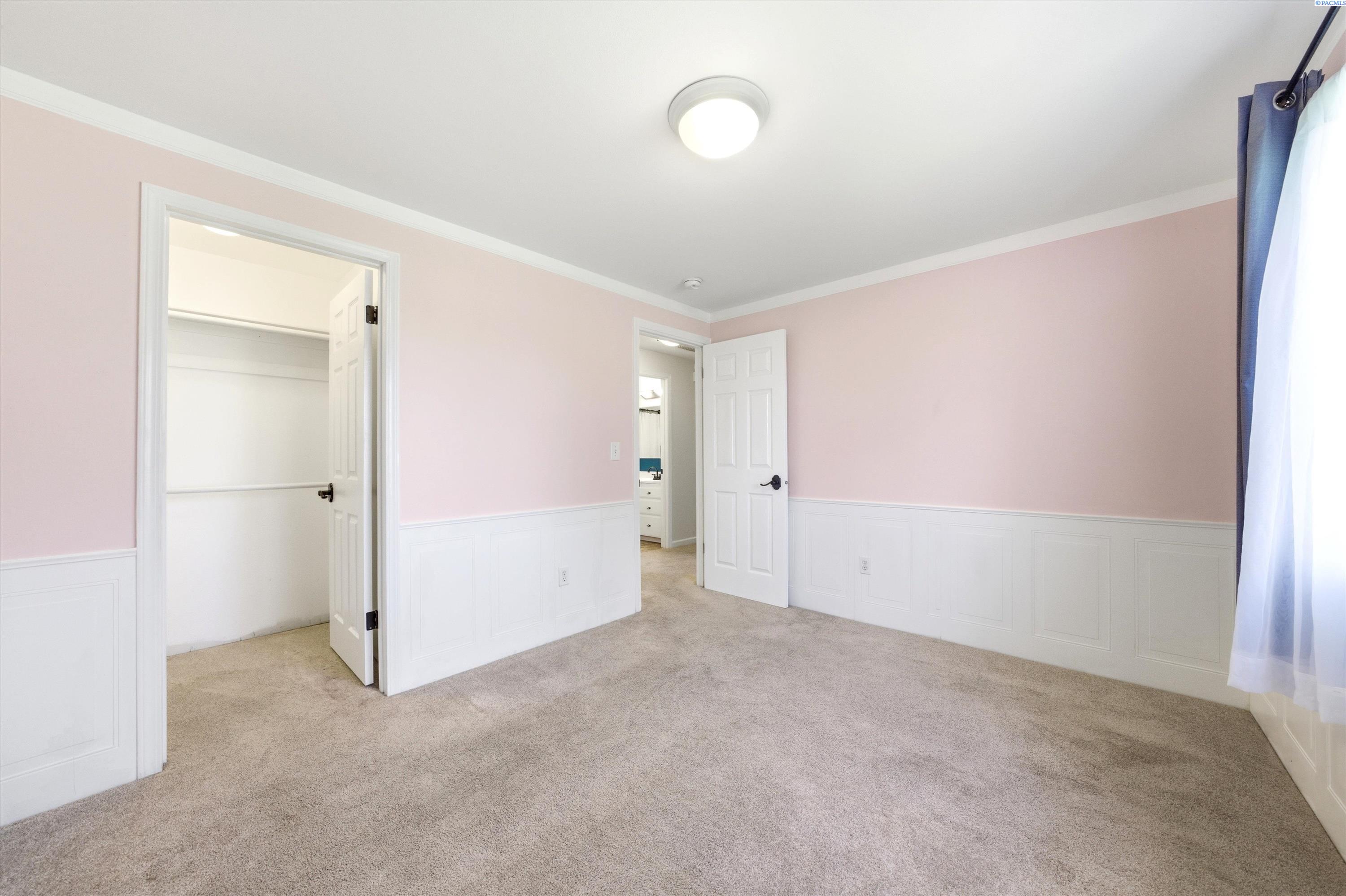 2303 W 19th Ave