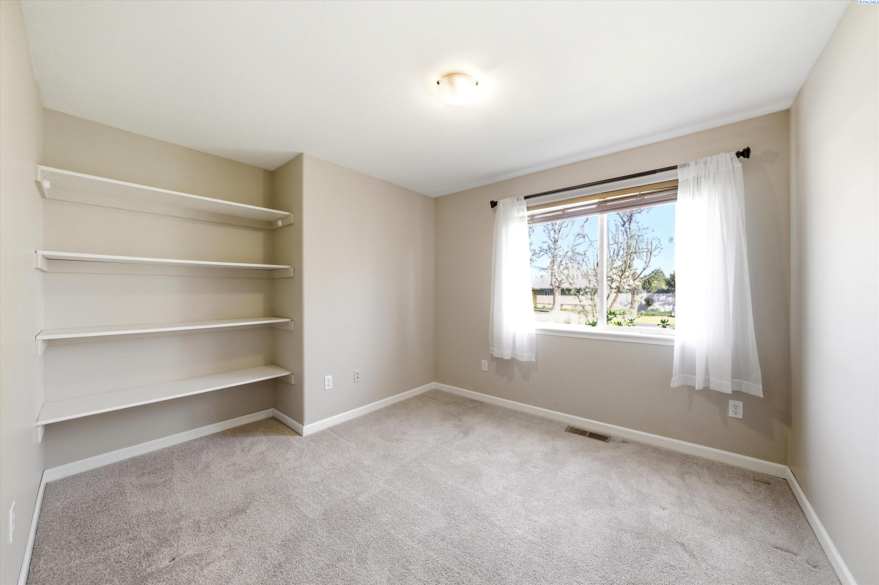 2303 W 19th Ave