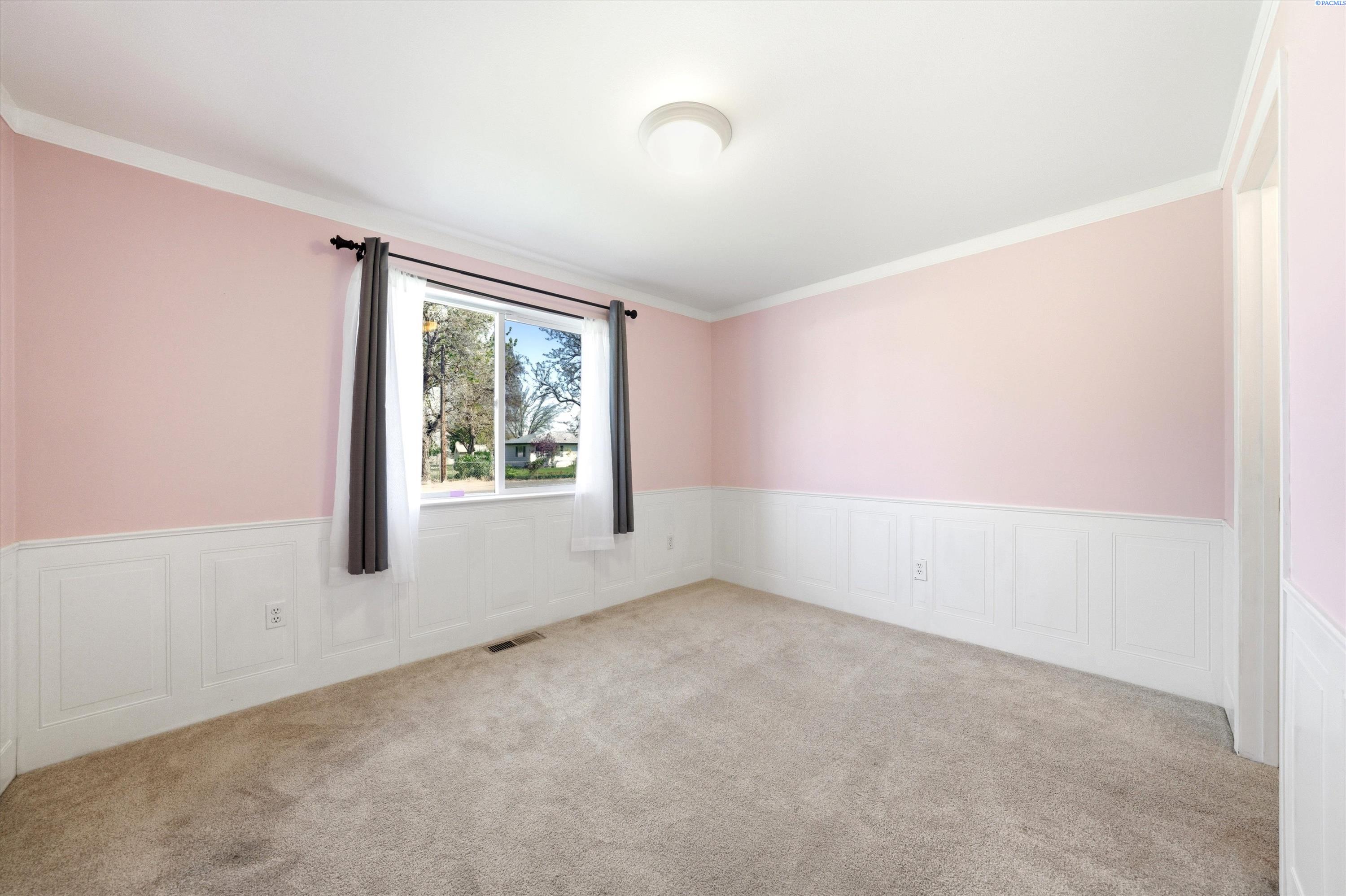 2303 W 19th Ave