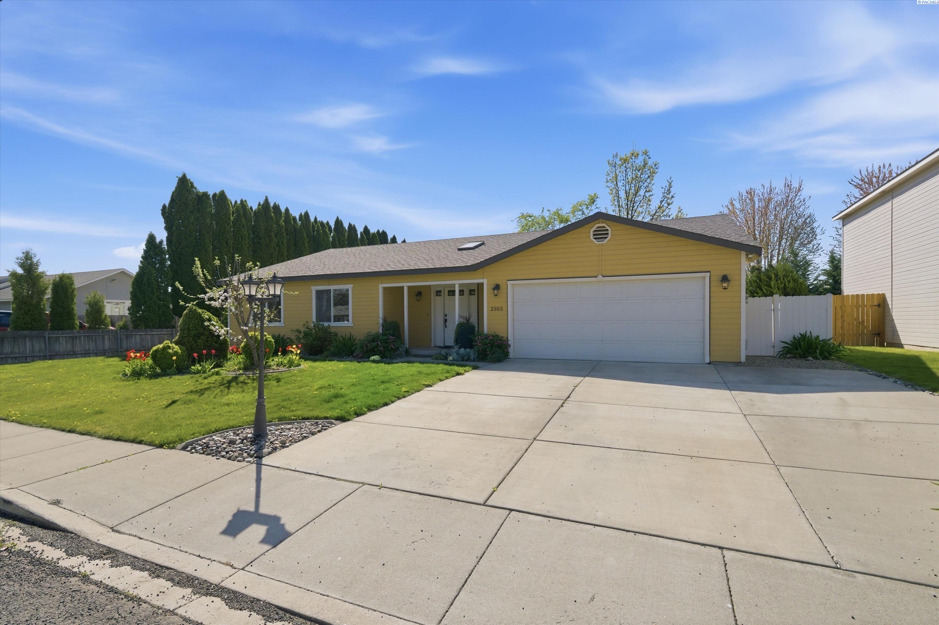 2303 W 19th Ave