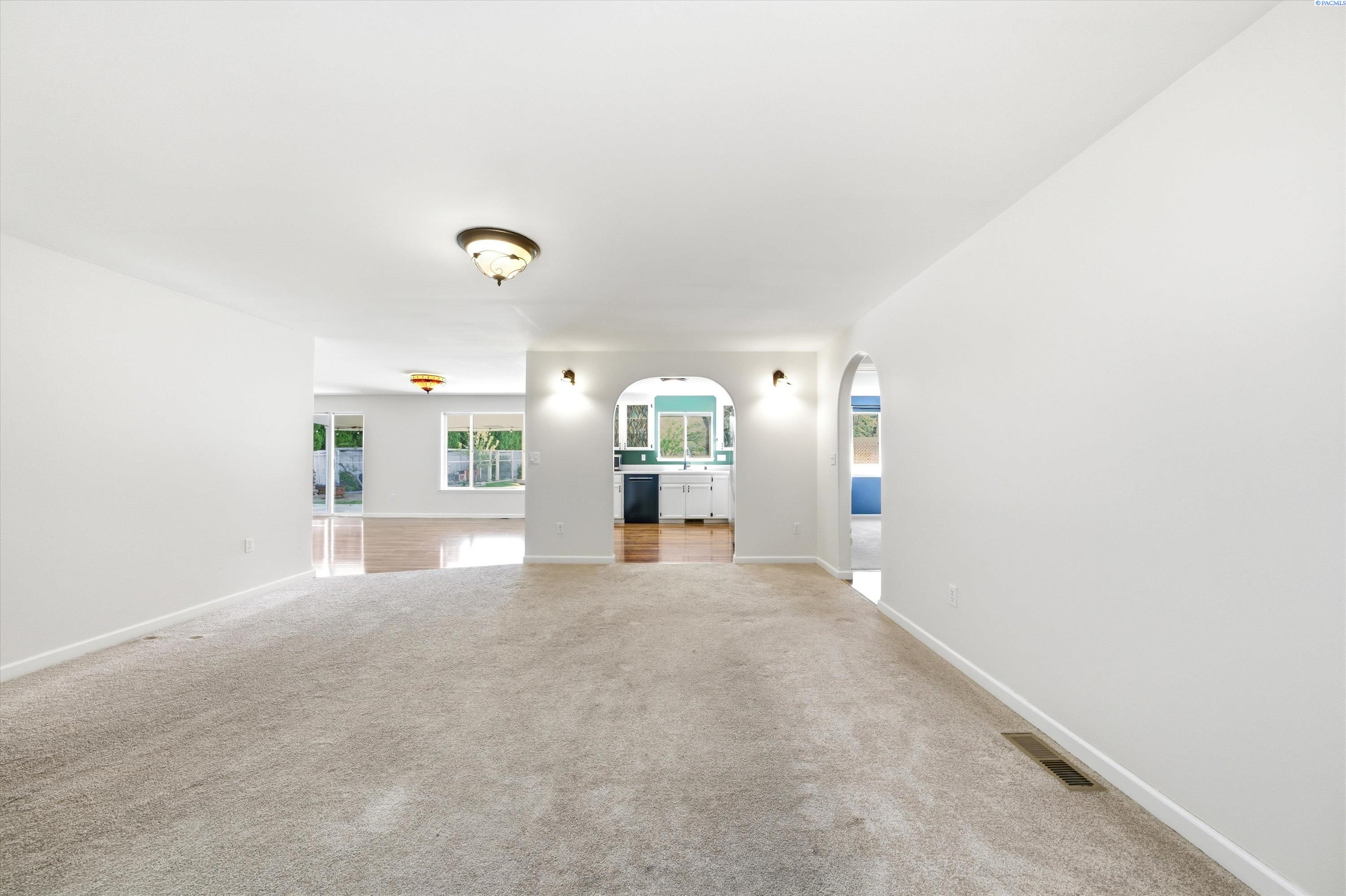 2303 W 19th Ave