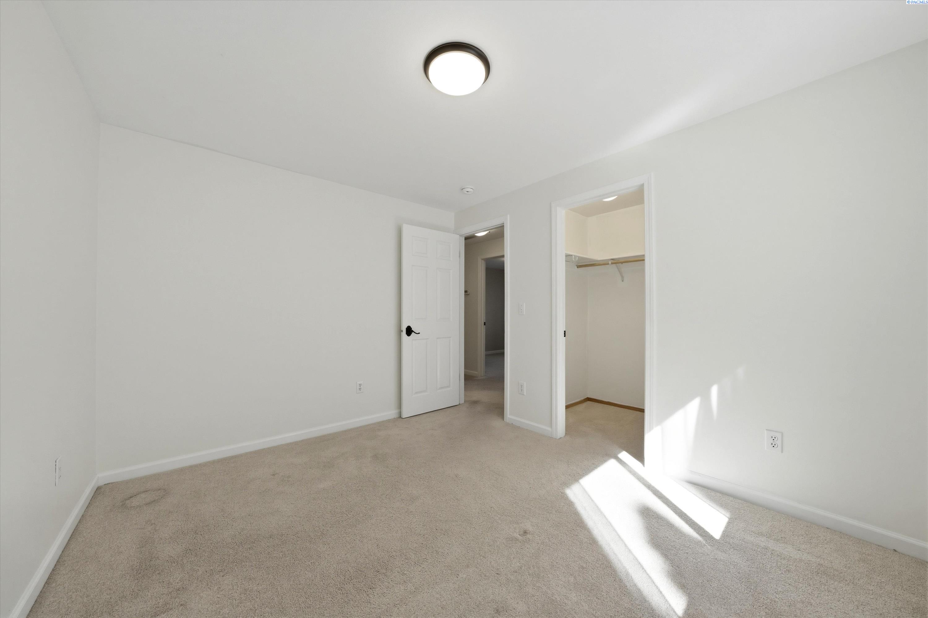 2303 W 19th Ave