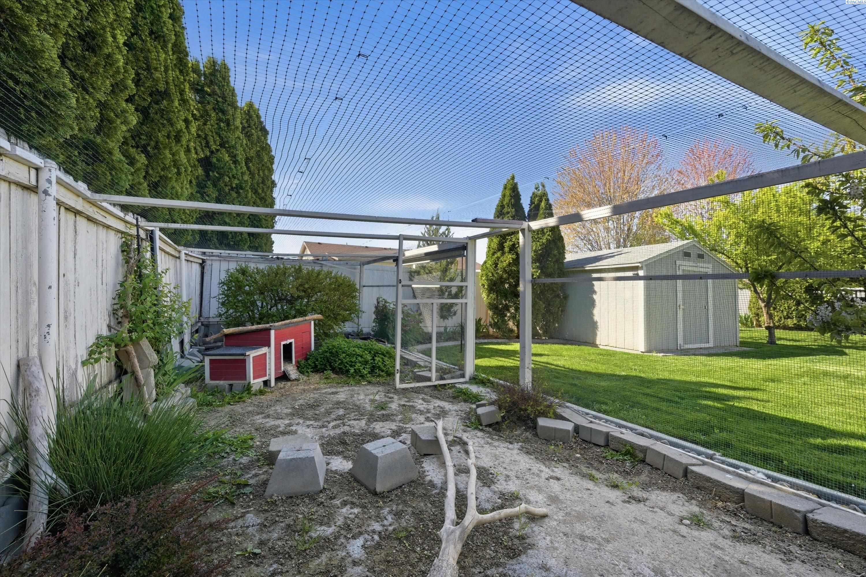 2303 W 19th Ave