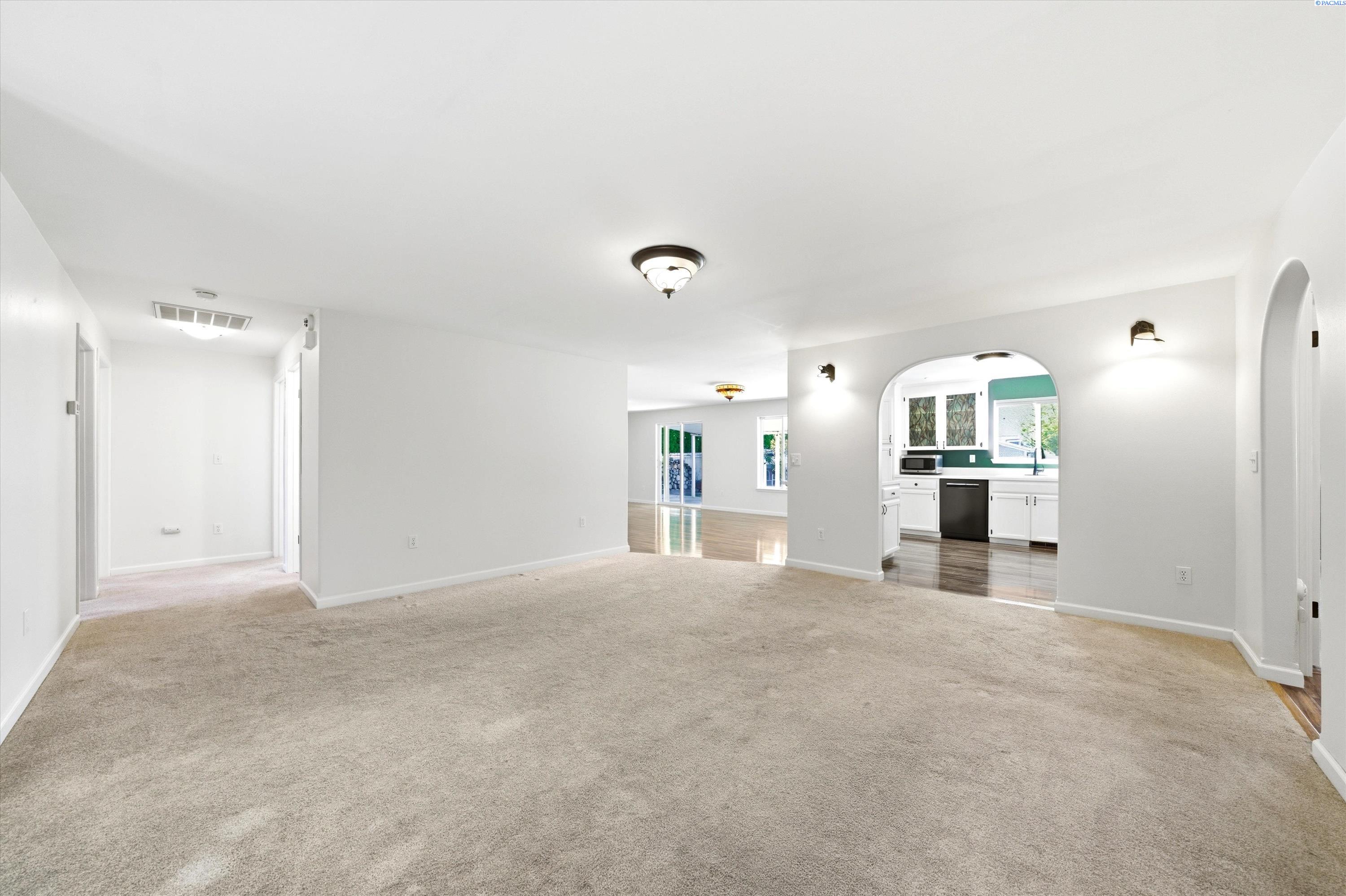 2303 W 19th Ave
