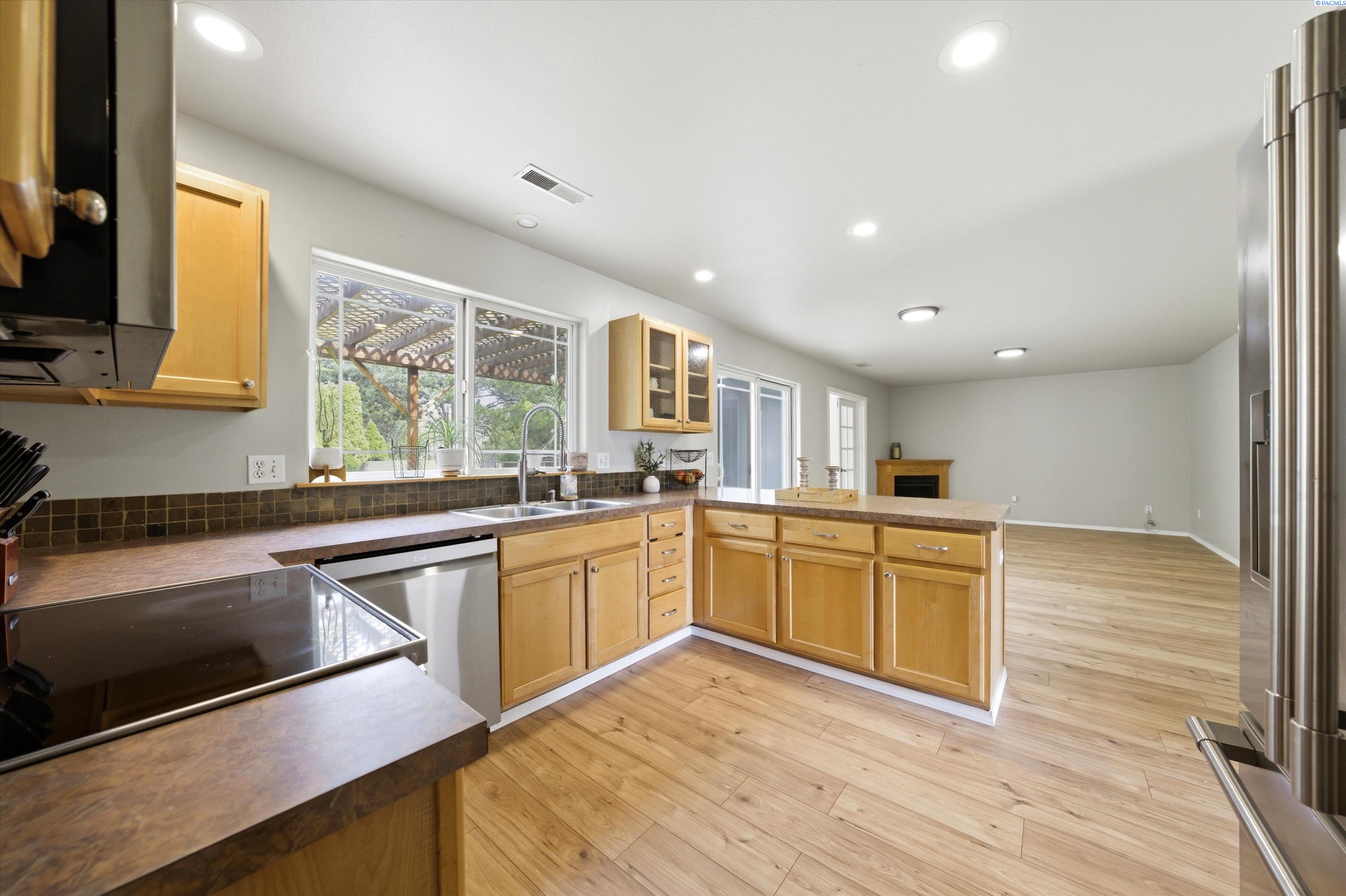 2004 W 28th Pl