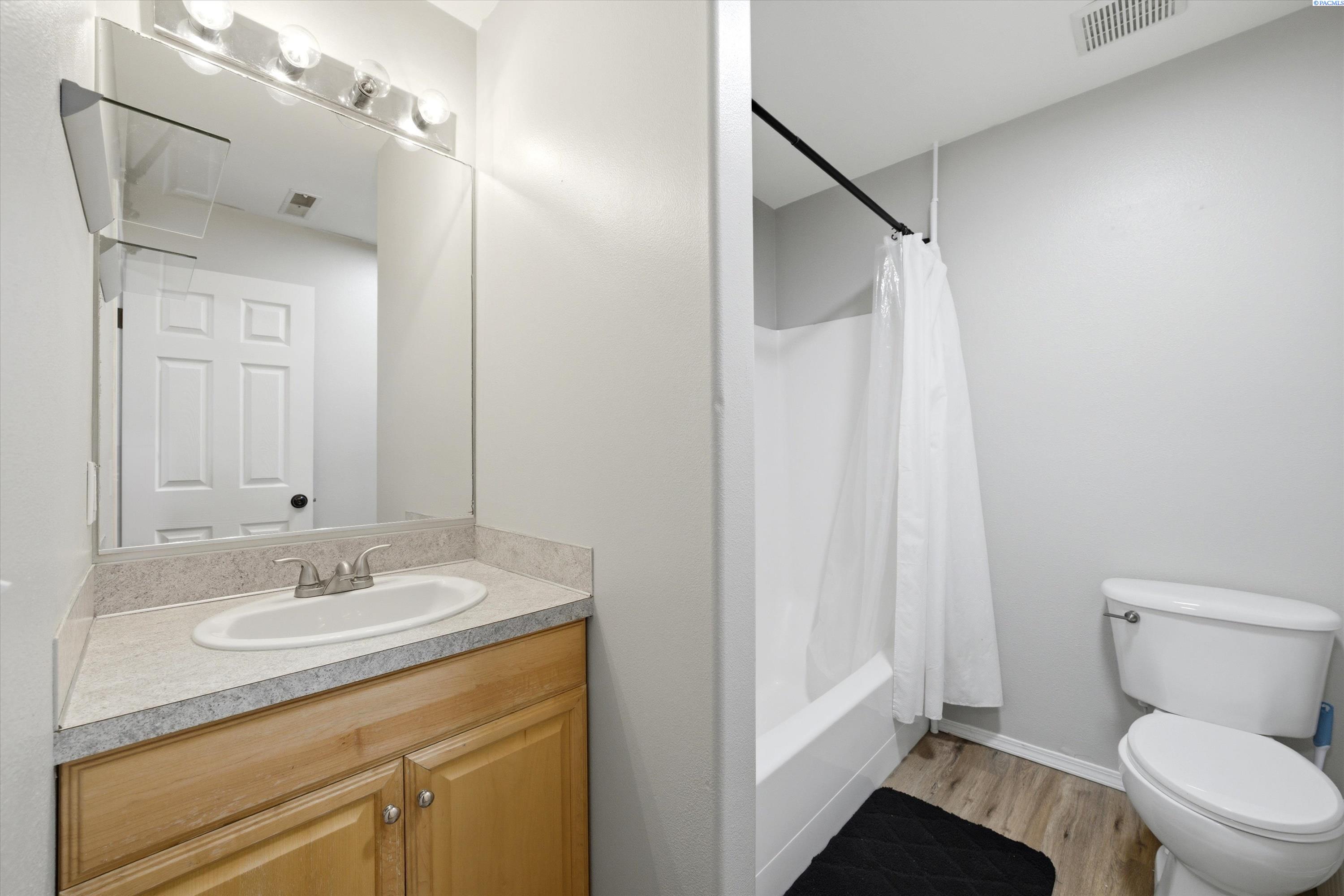 2004 W 28th Pl