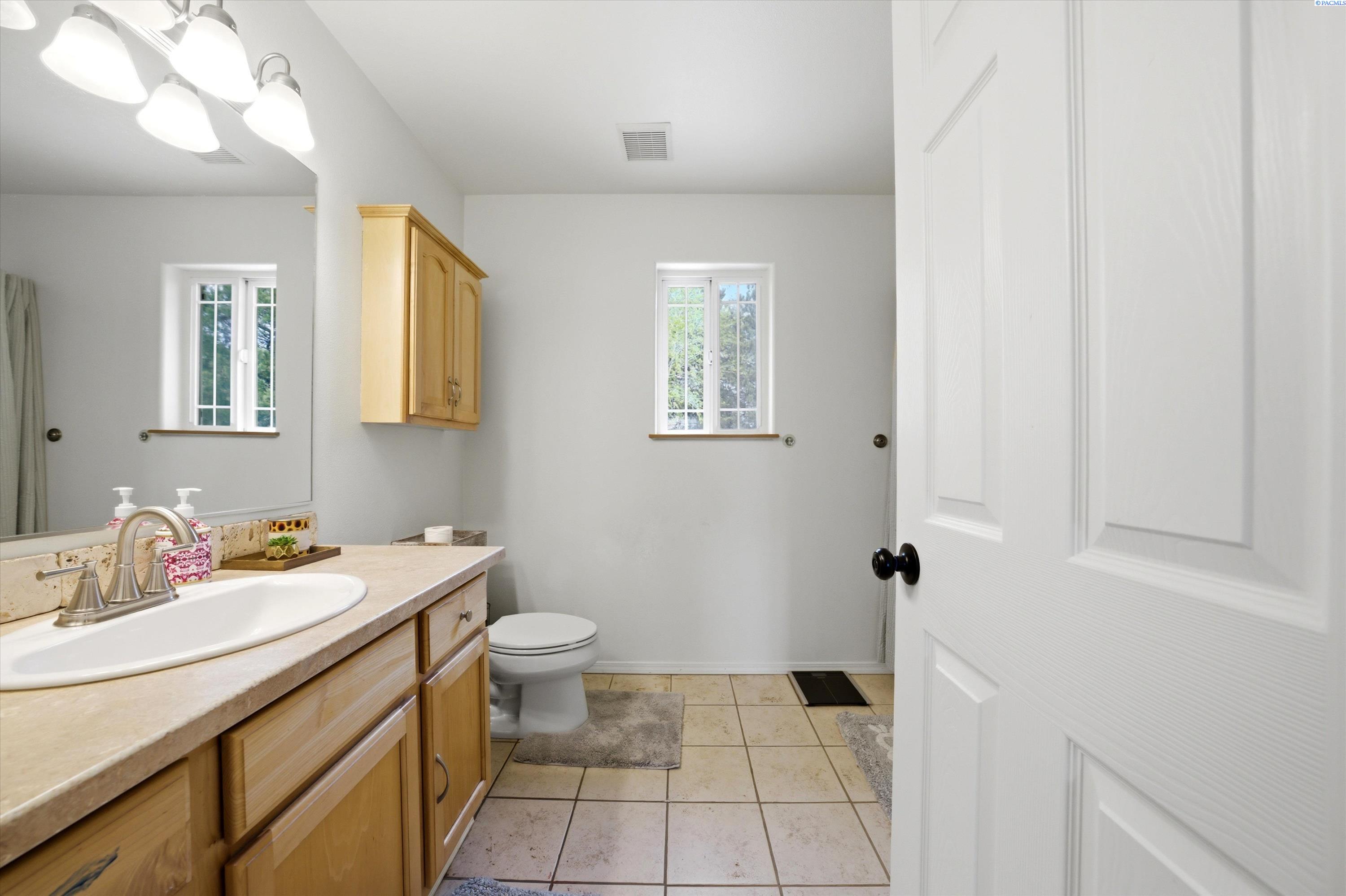 2004 W 28th Pl