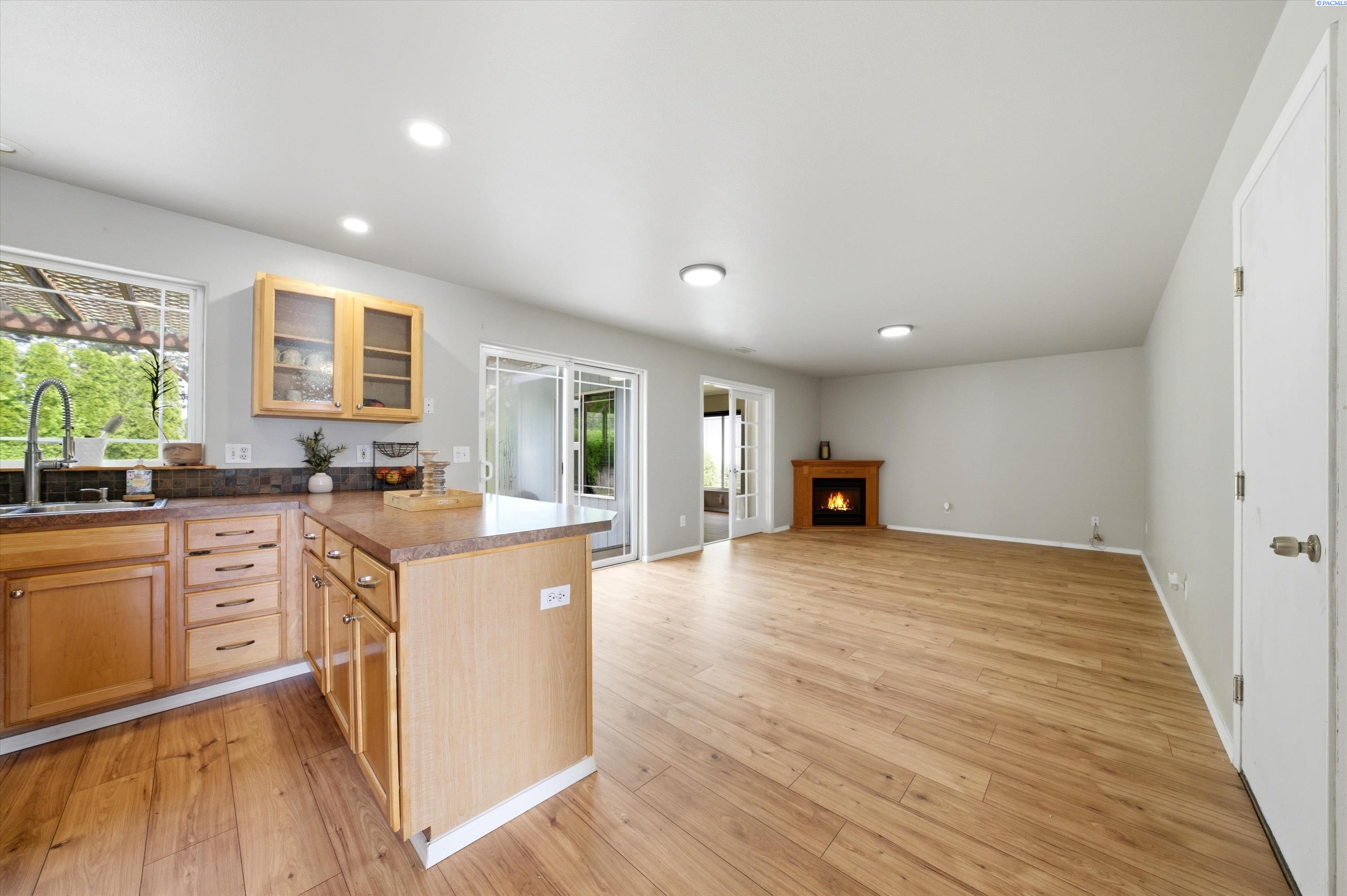 2004 W 28th Pl