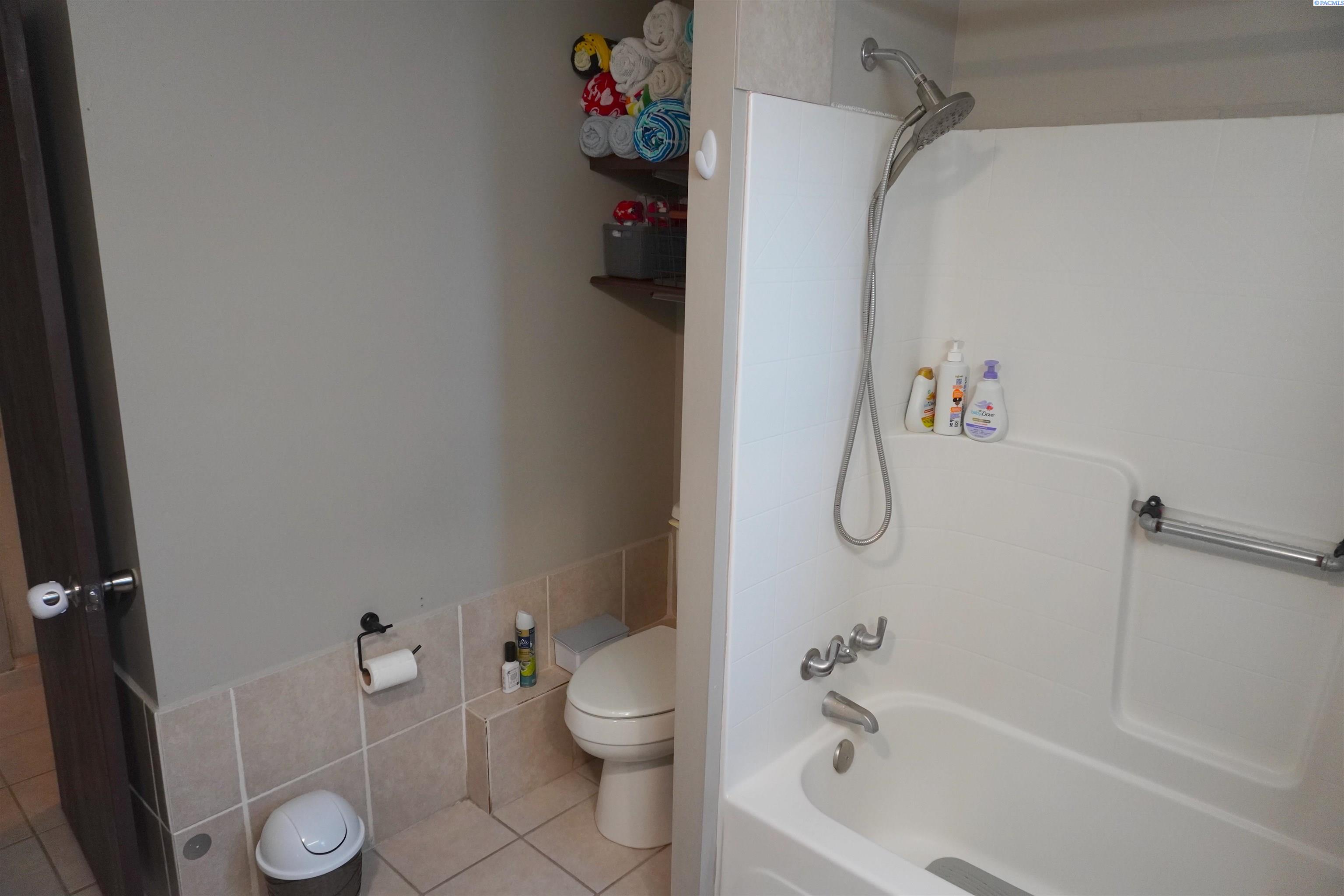 5007 W Clearwater Ave Unit: #34