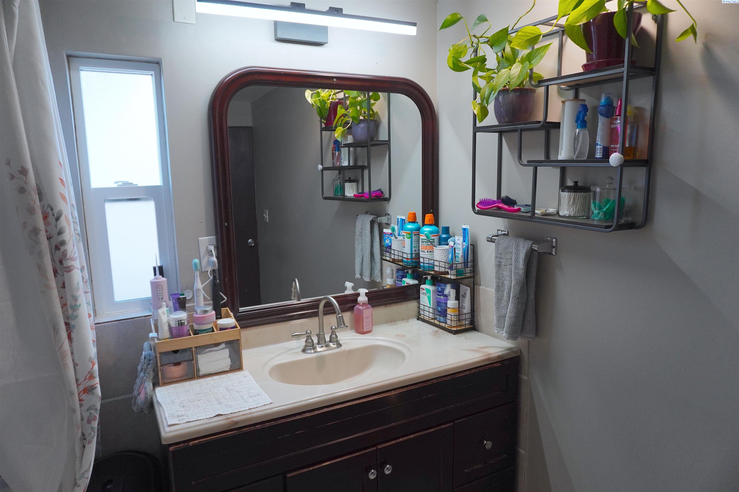 5007 W Clearwater Ave Unit: #34