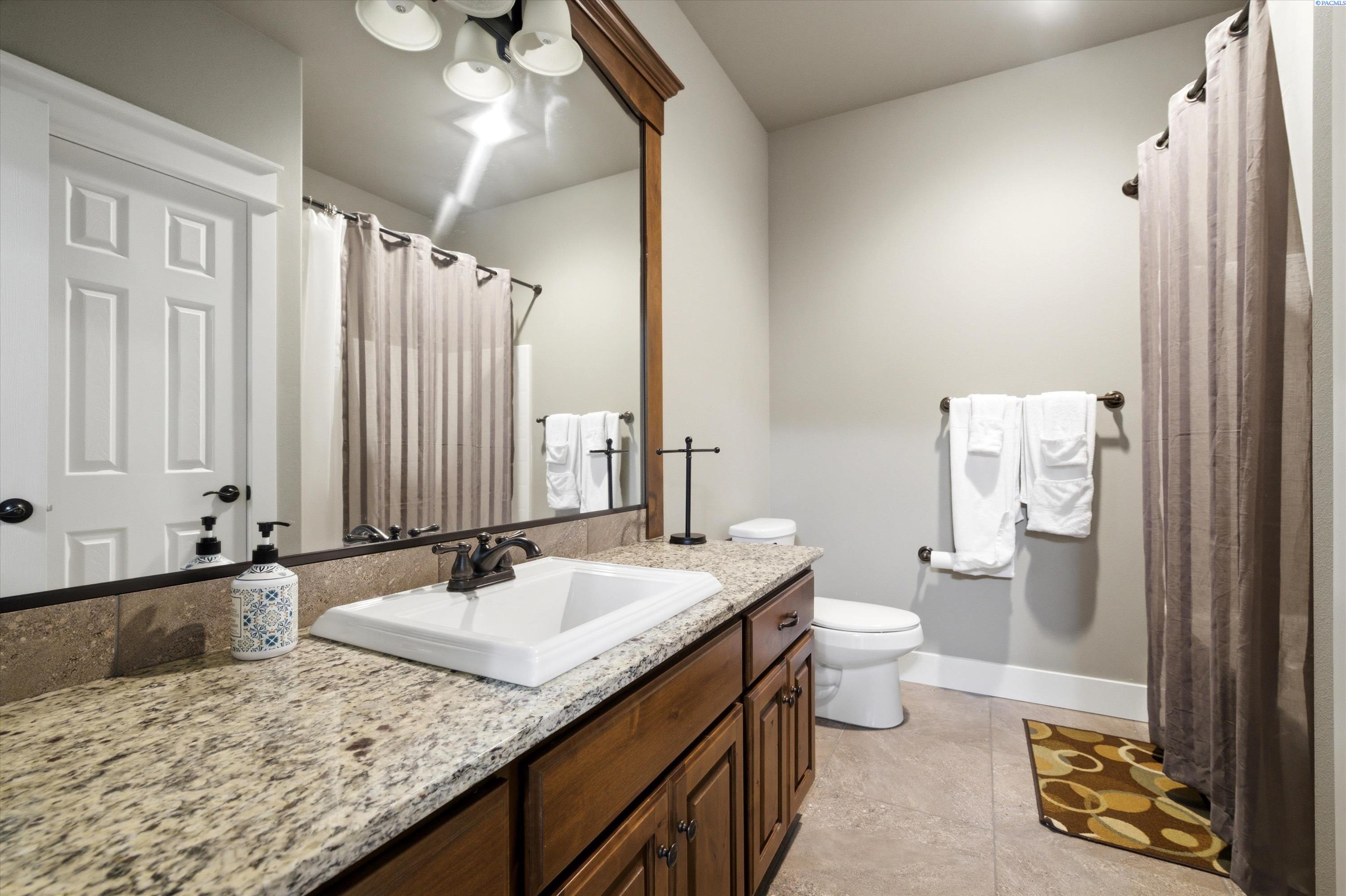 4508 Bermuda Dunes Dr