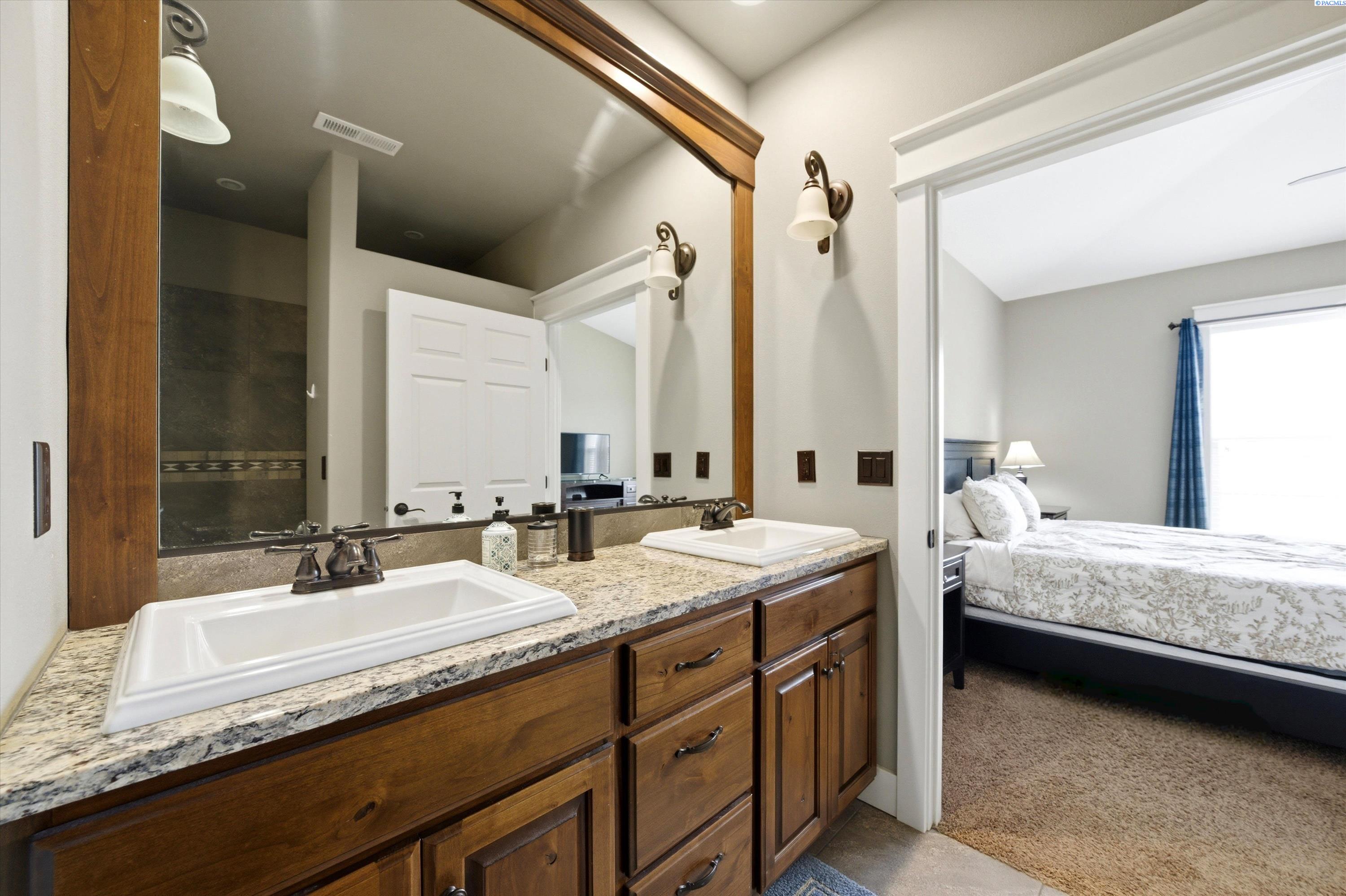 4508 Bermuda Dunes Dr