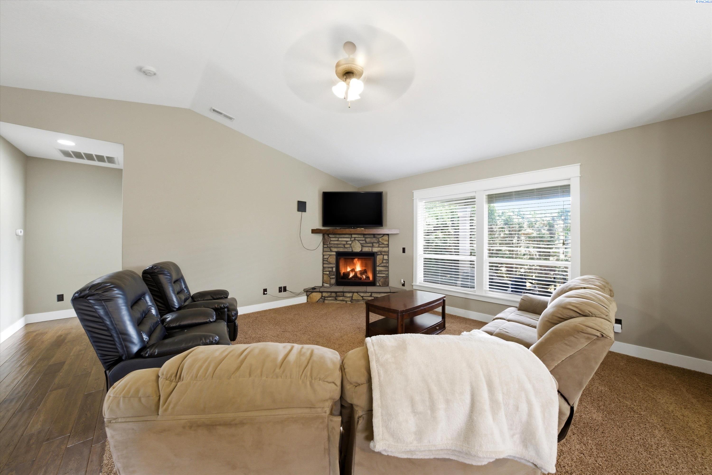 4508 Bermuda Dunes Dr