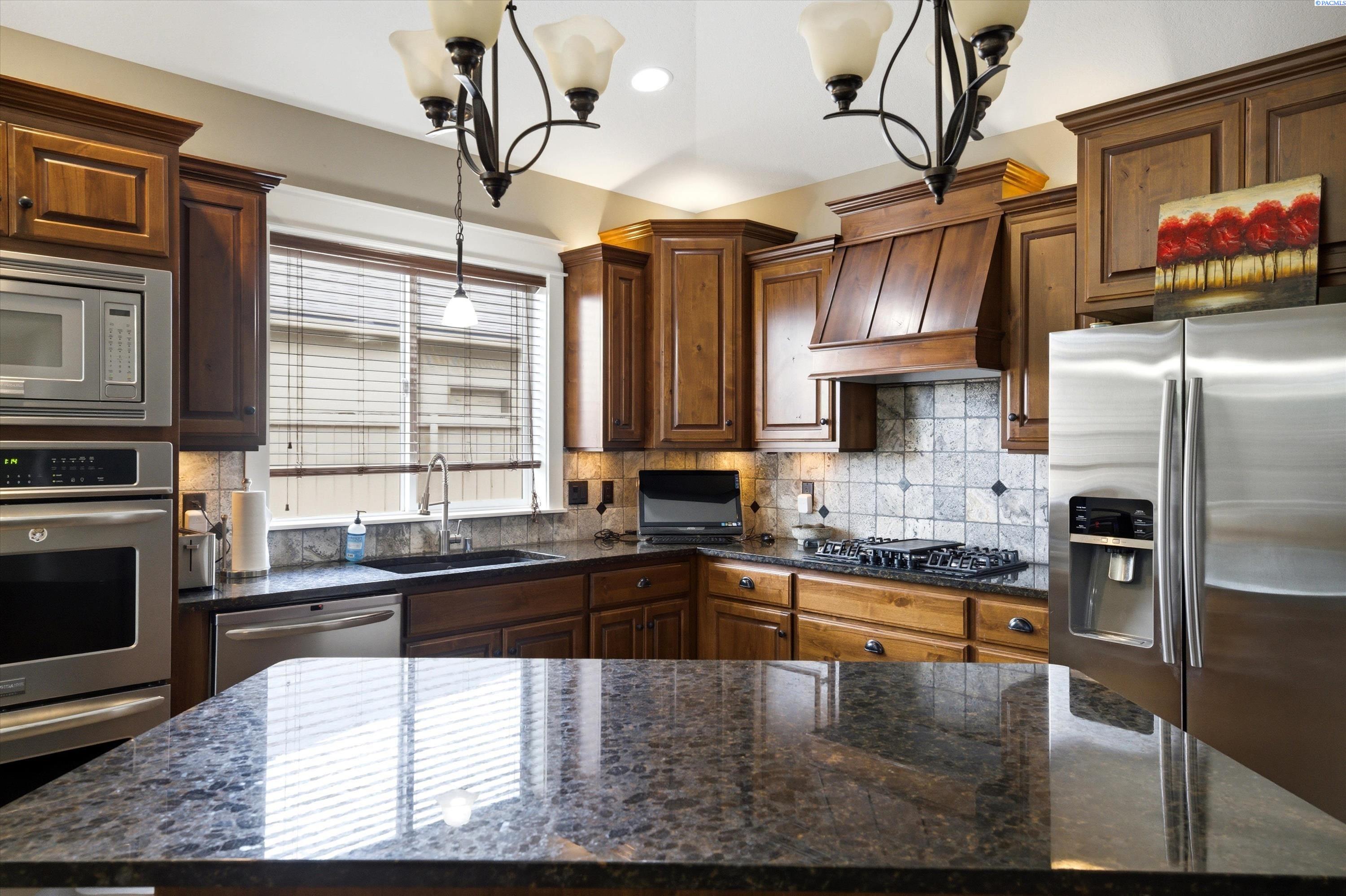 4508 Bermuda Dunes Dr