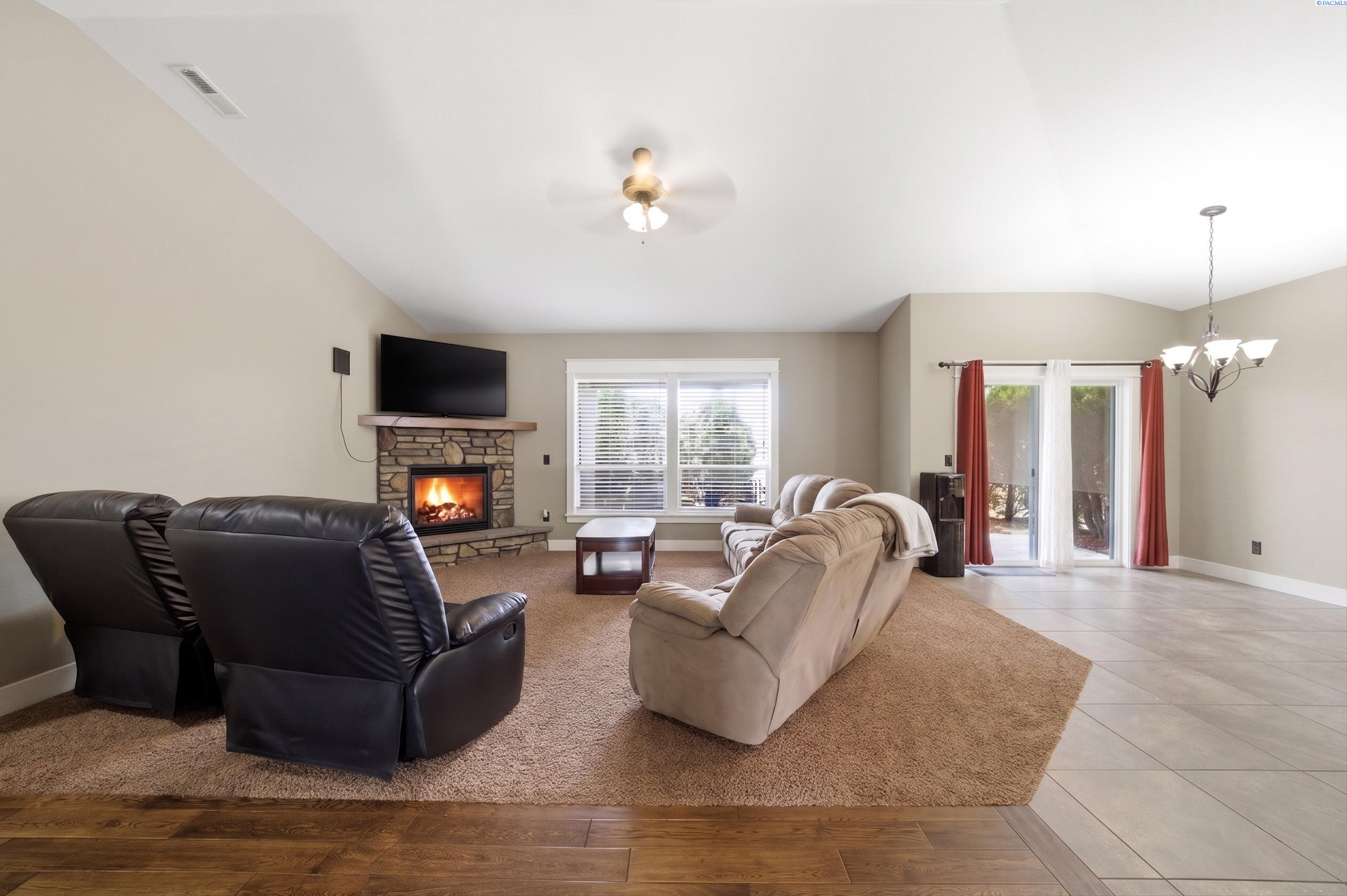 4508 Bermuda Dunes Dr