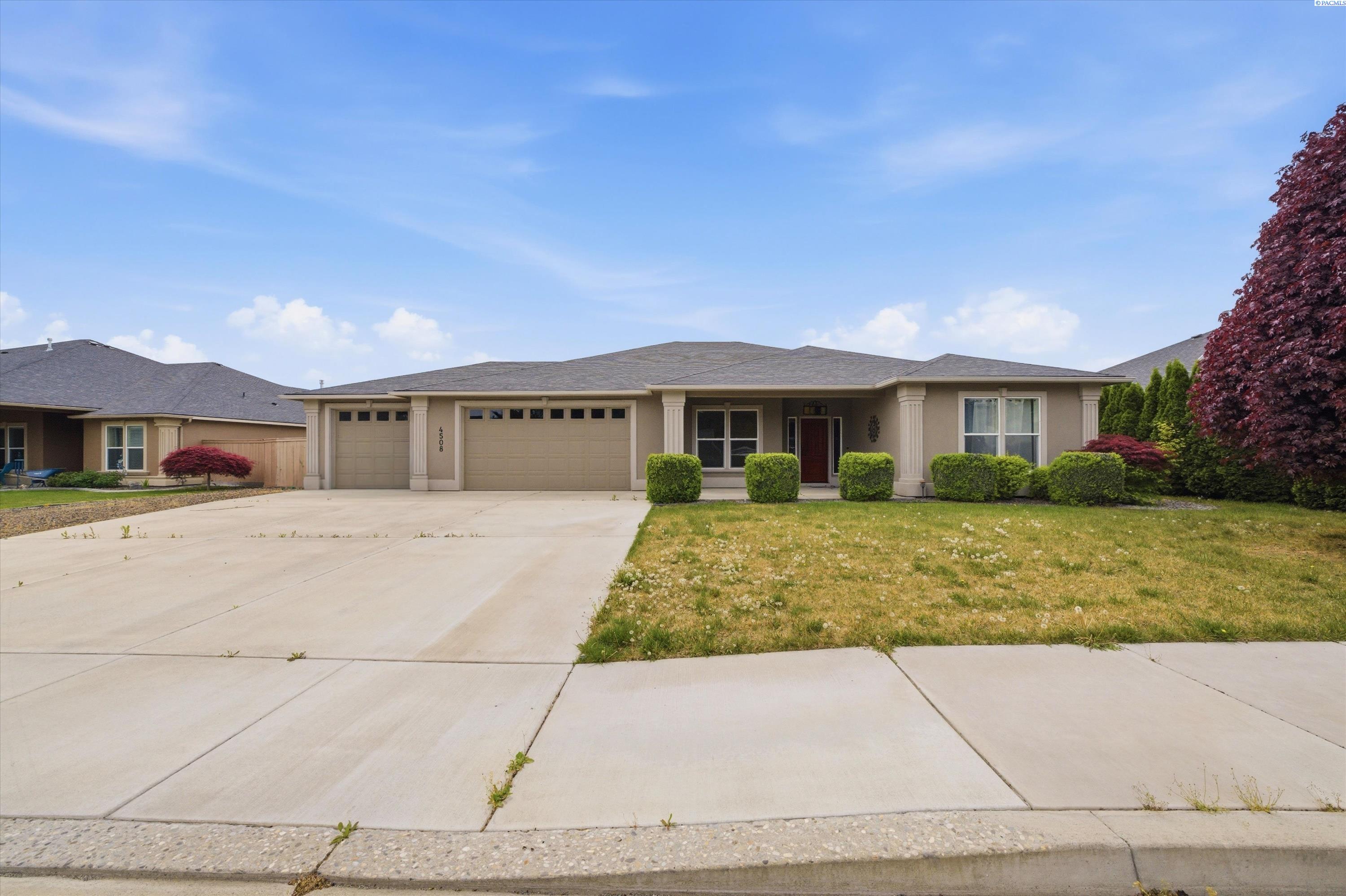 4508 Bermuda Dunes Dr
