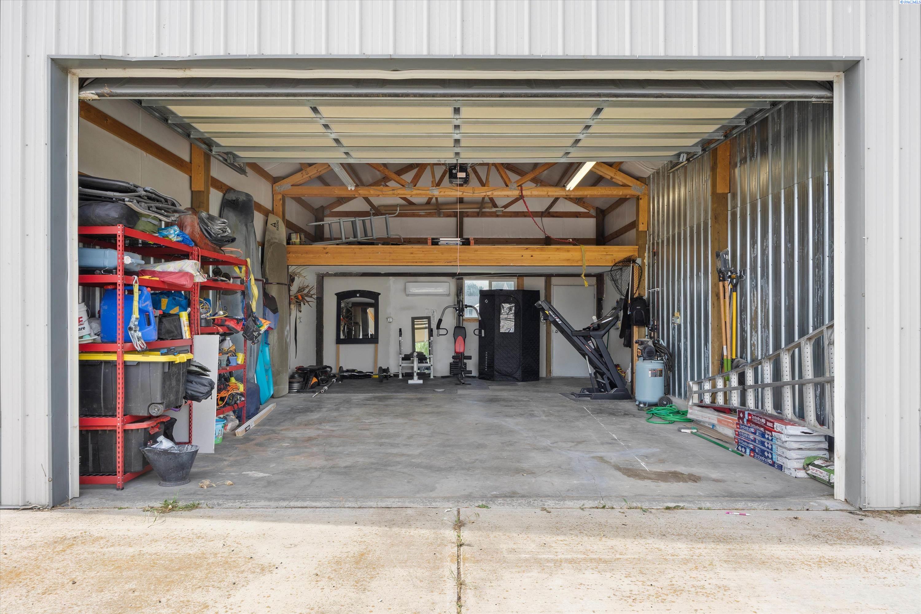 1103 Christopher Ln