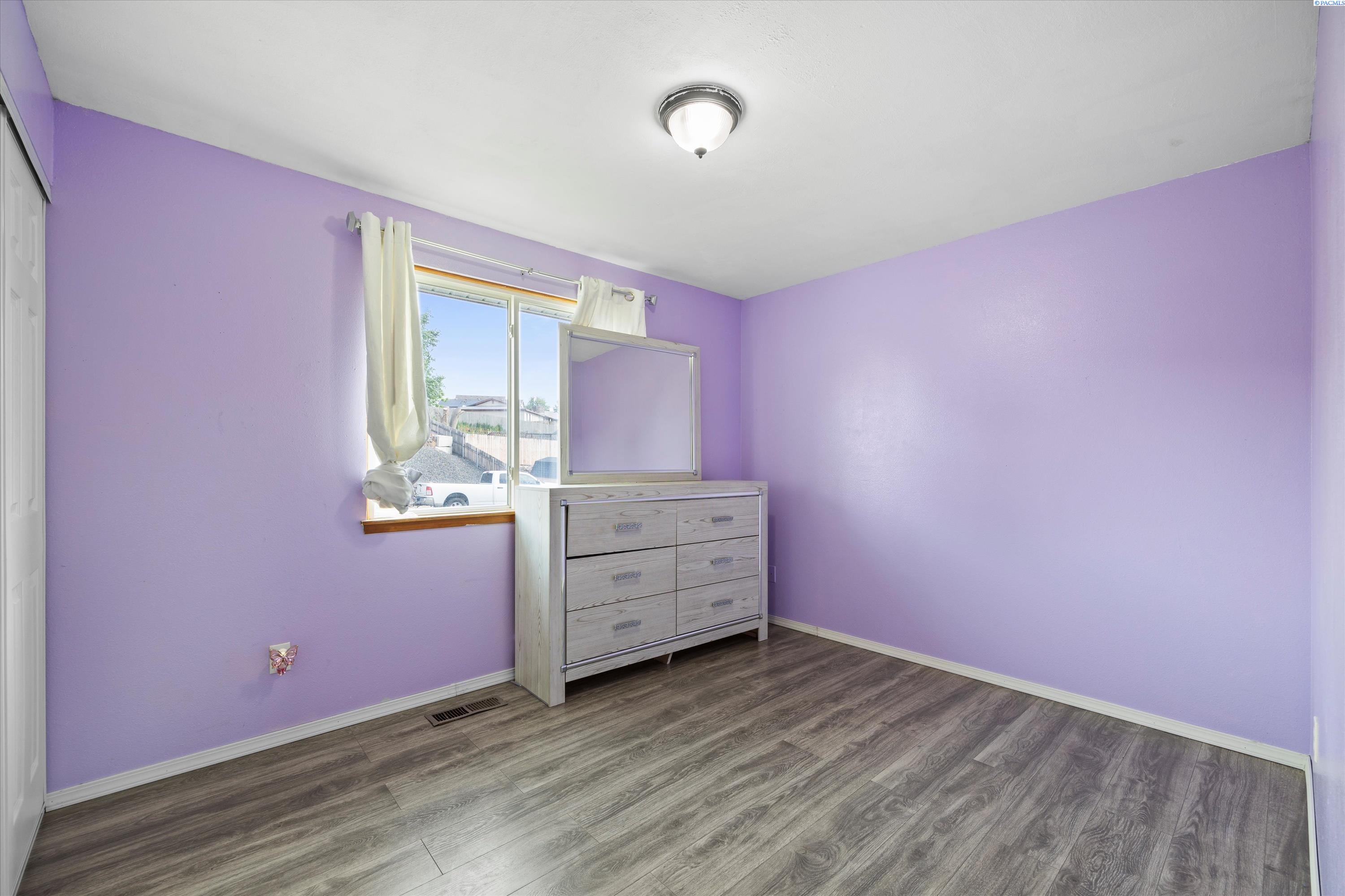 1103 Christopher Ln