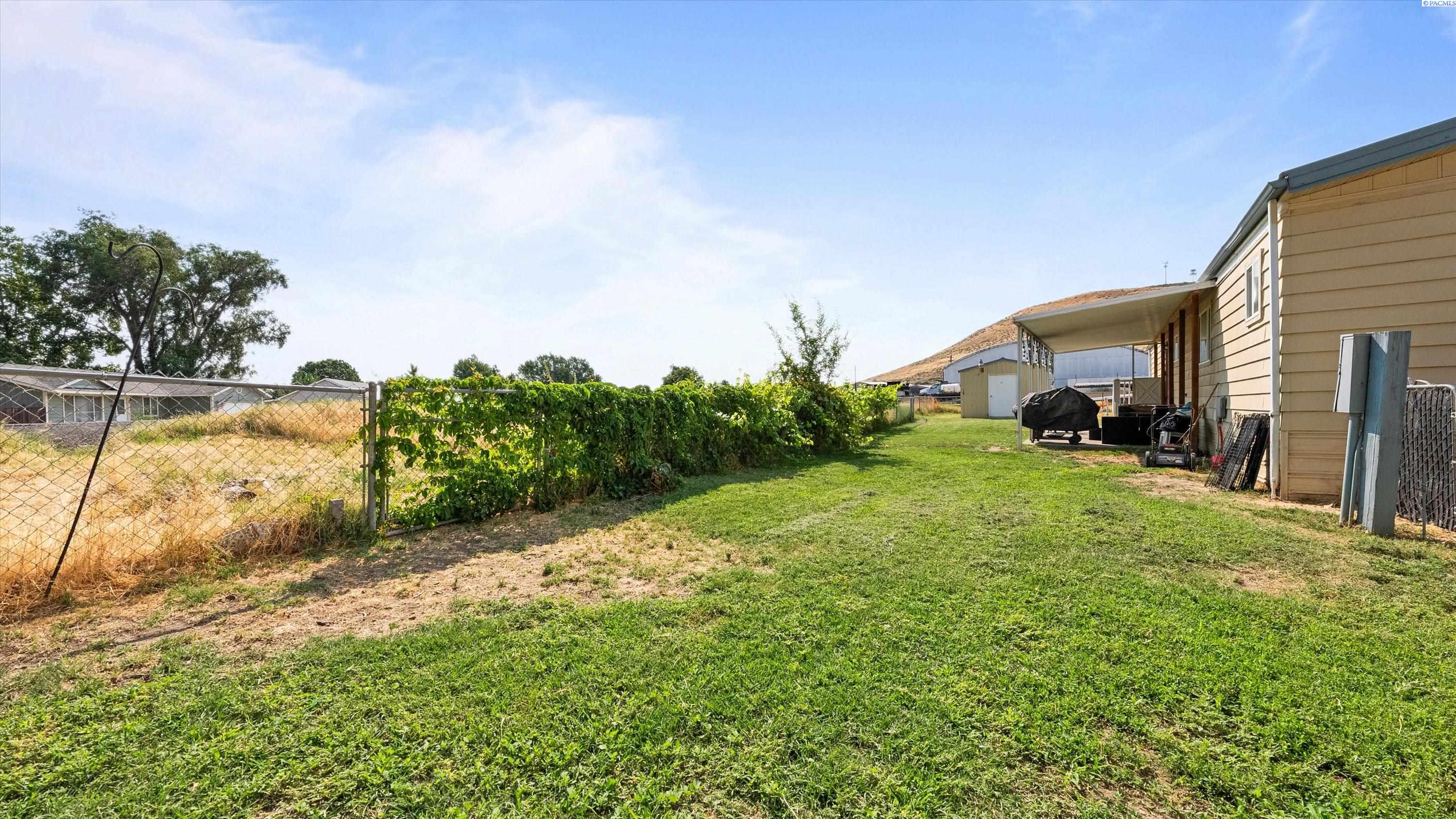 520 Grosscup Blvd