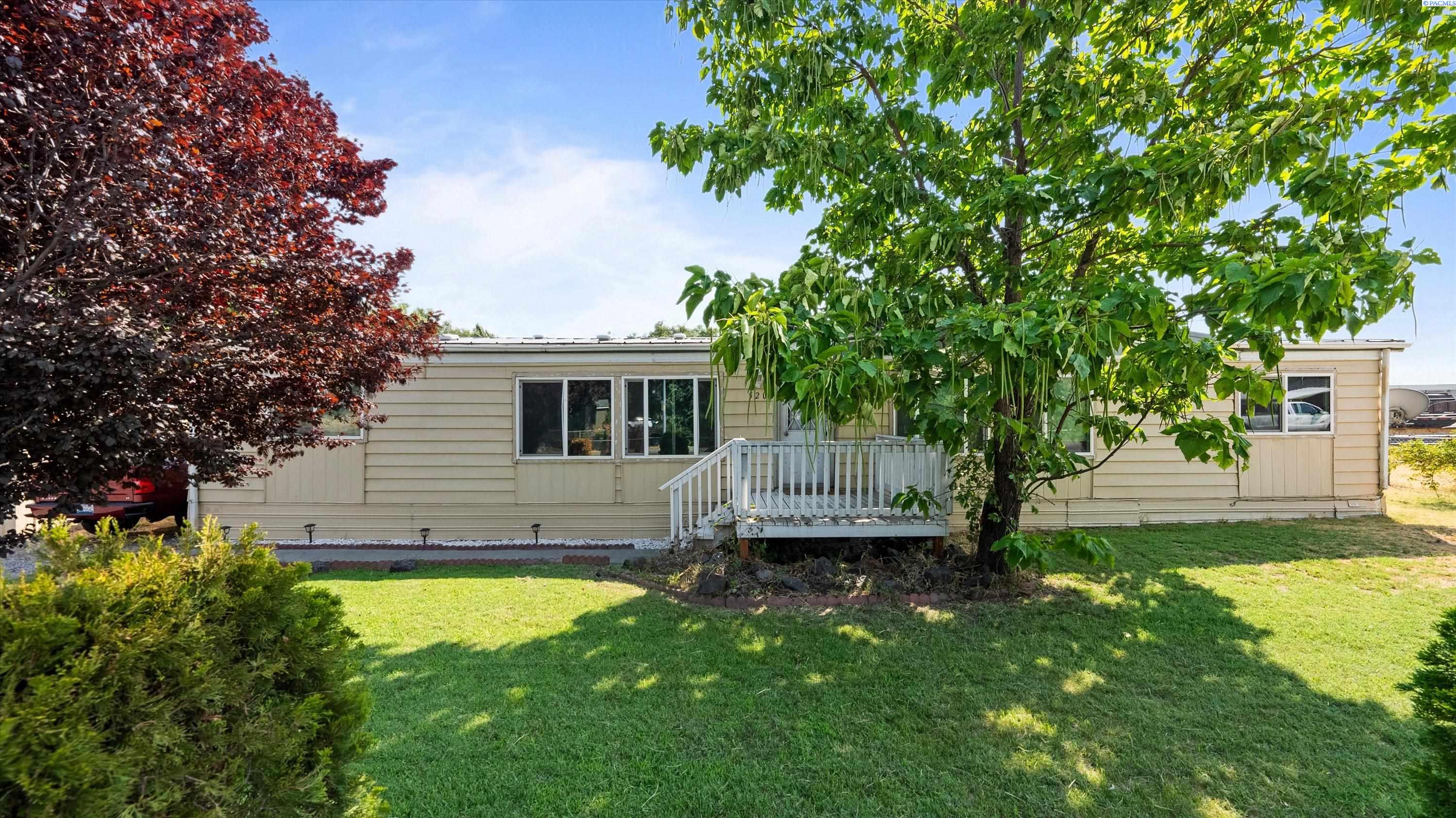 520 Grosscup Blvd