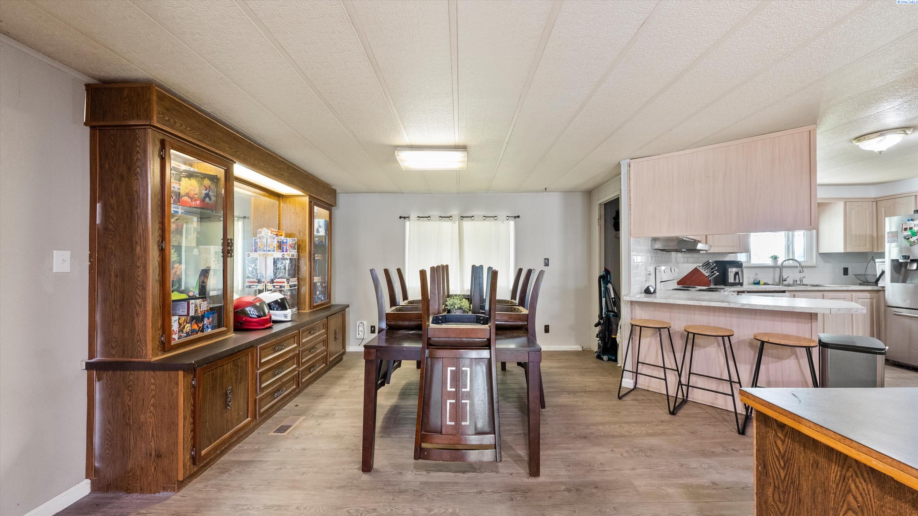 520 Grosscup Blvd