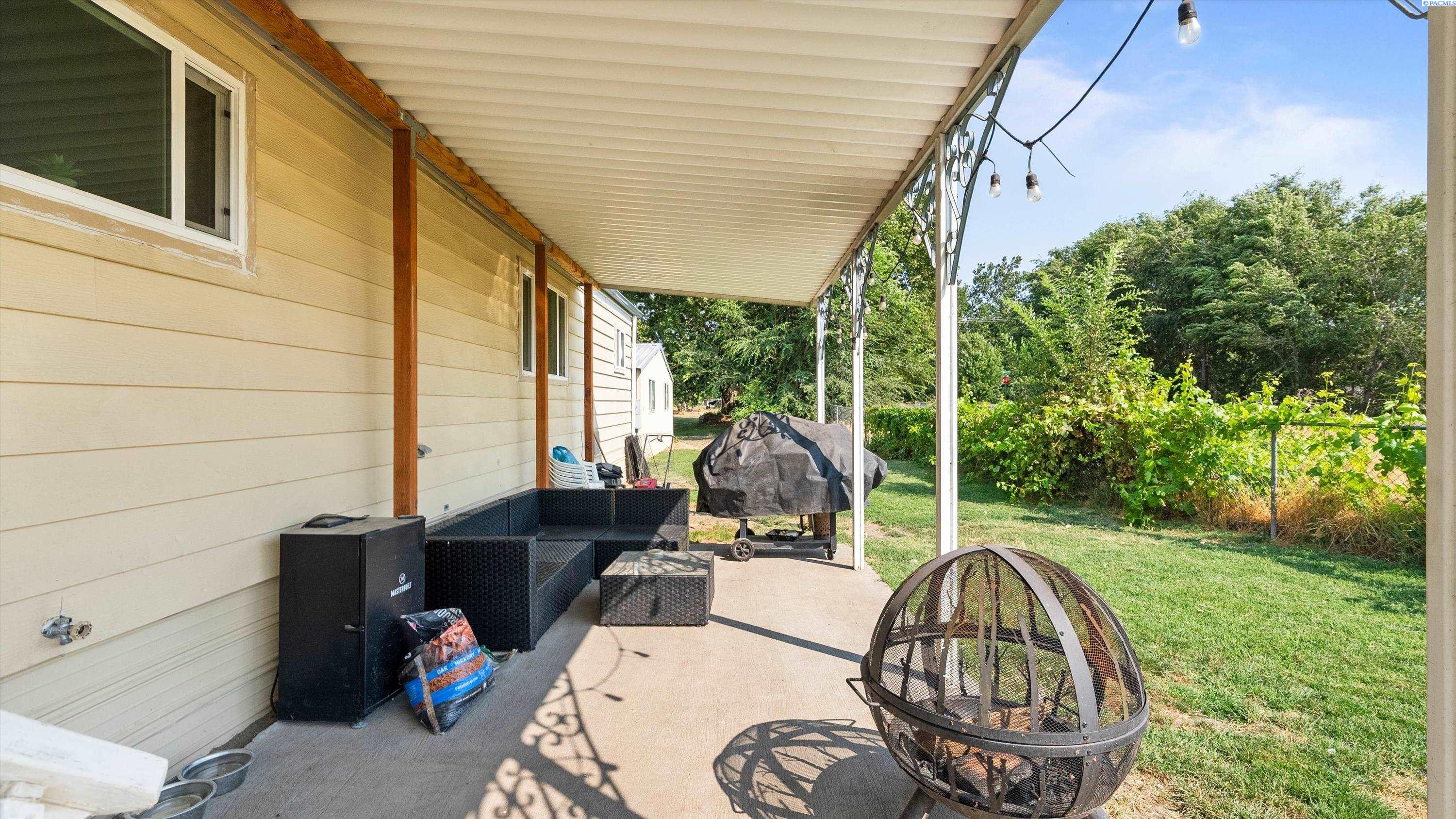 520 Grosscup Blvd