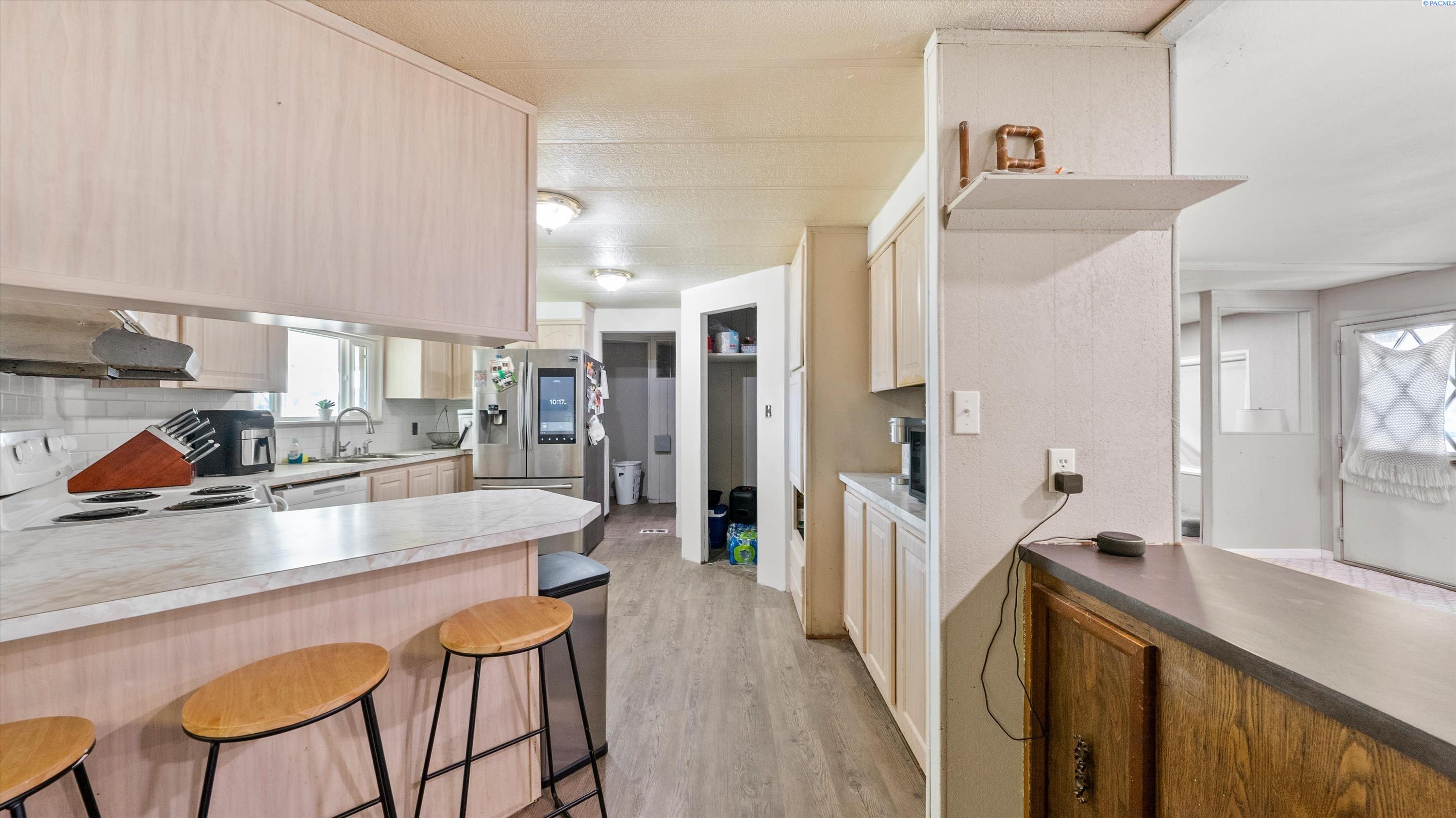 520 Grosscup Blvd