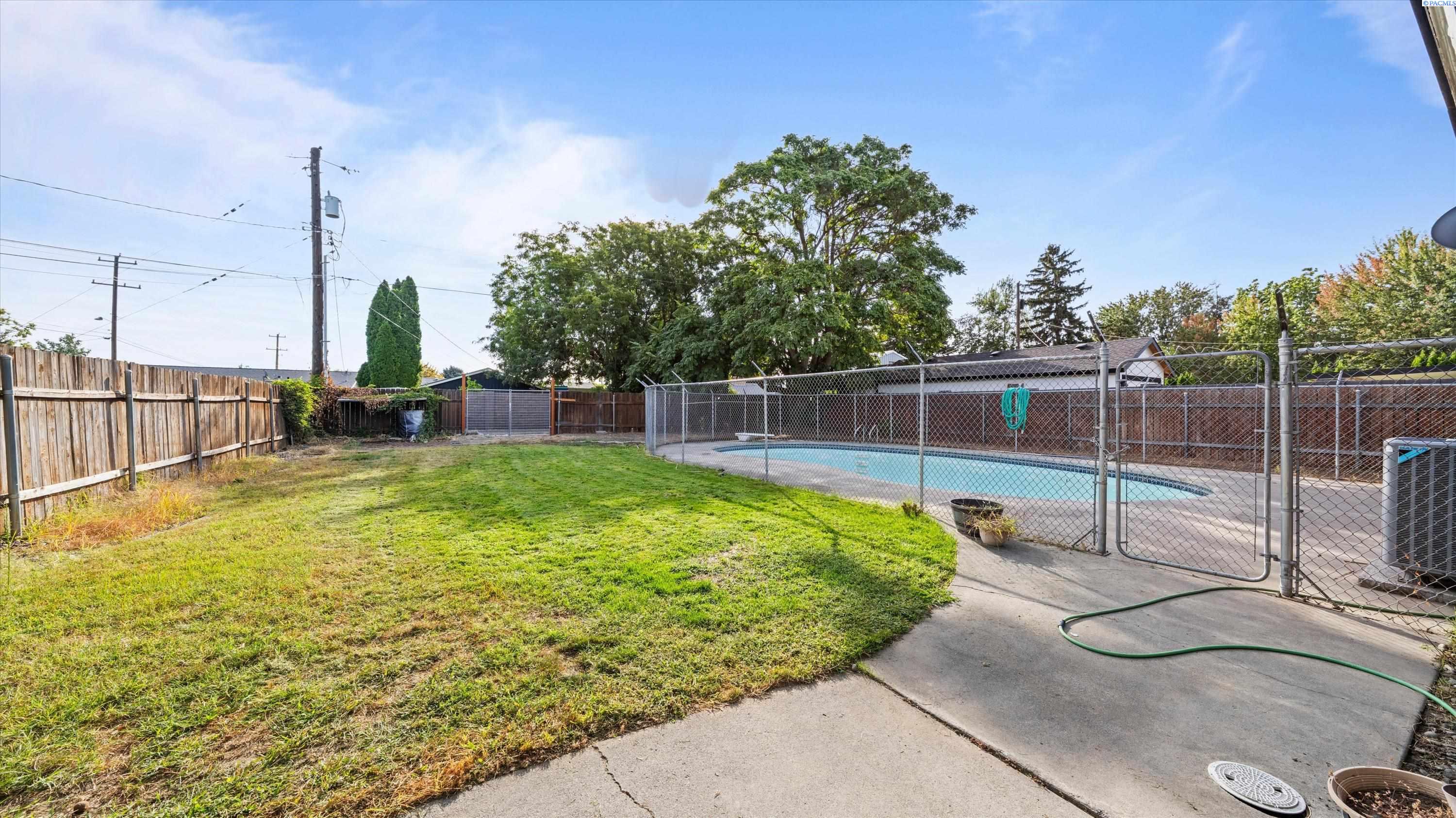 1751 N 24TH AVE