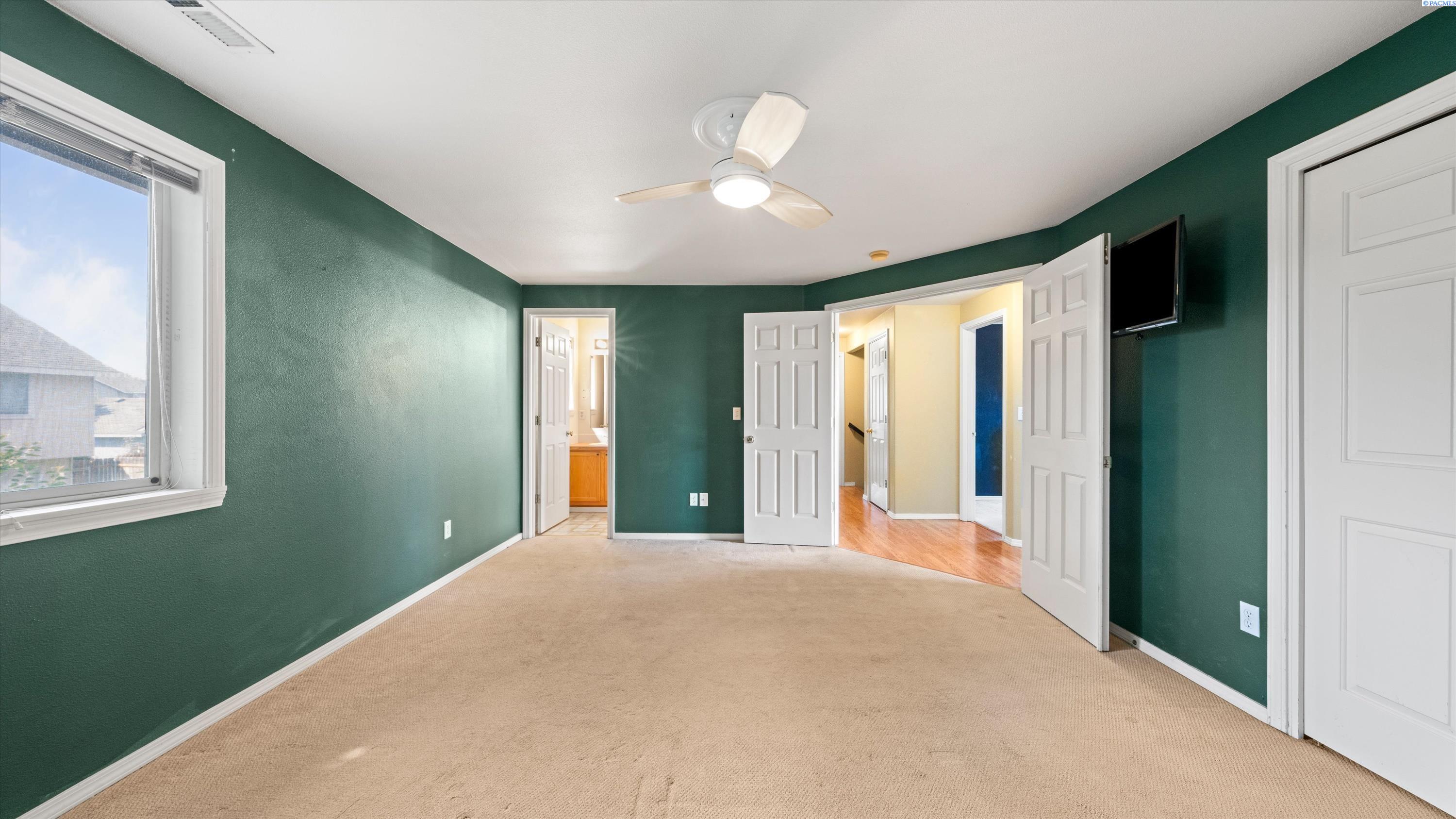 1615 W 24th Pl