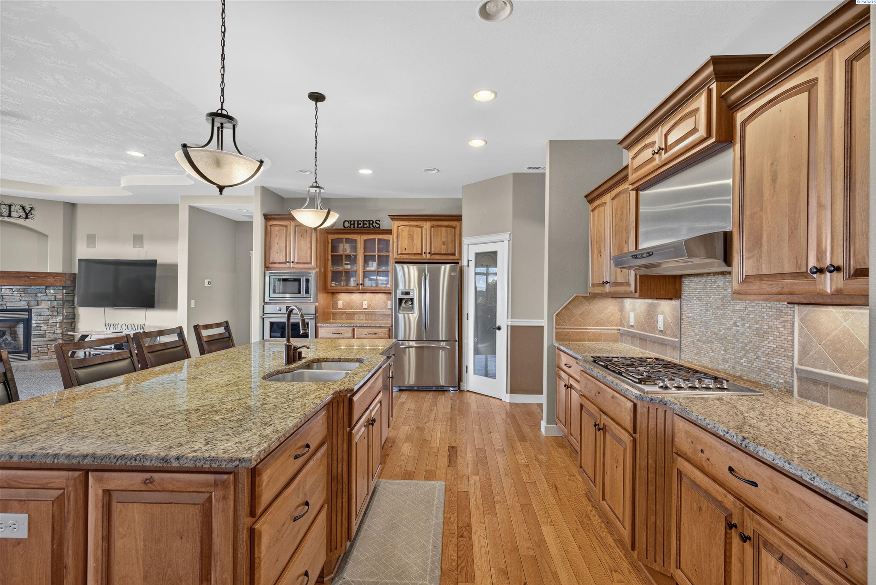 4502 Tamarisk Dr