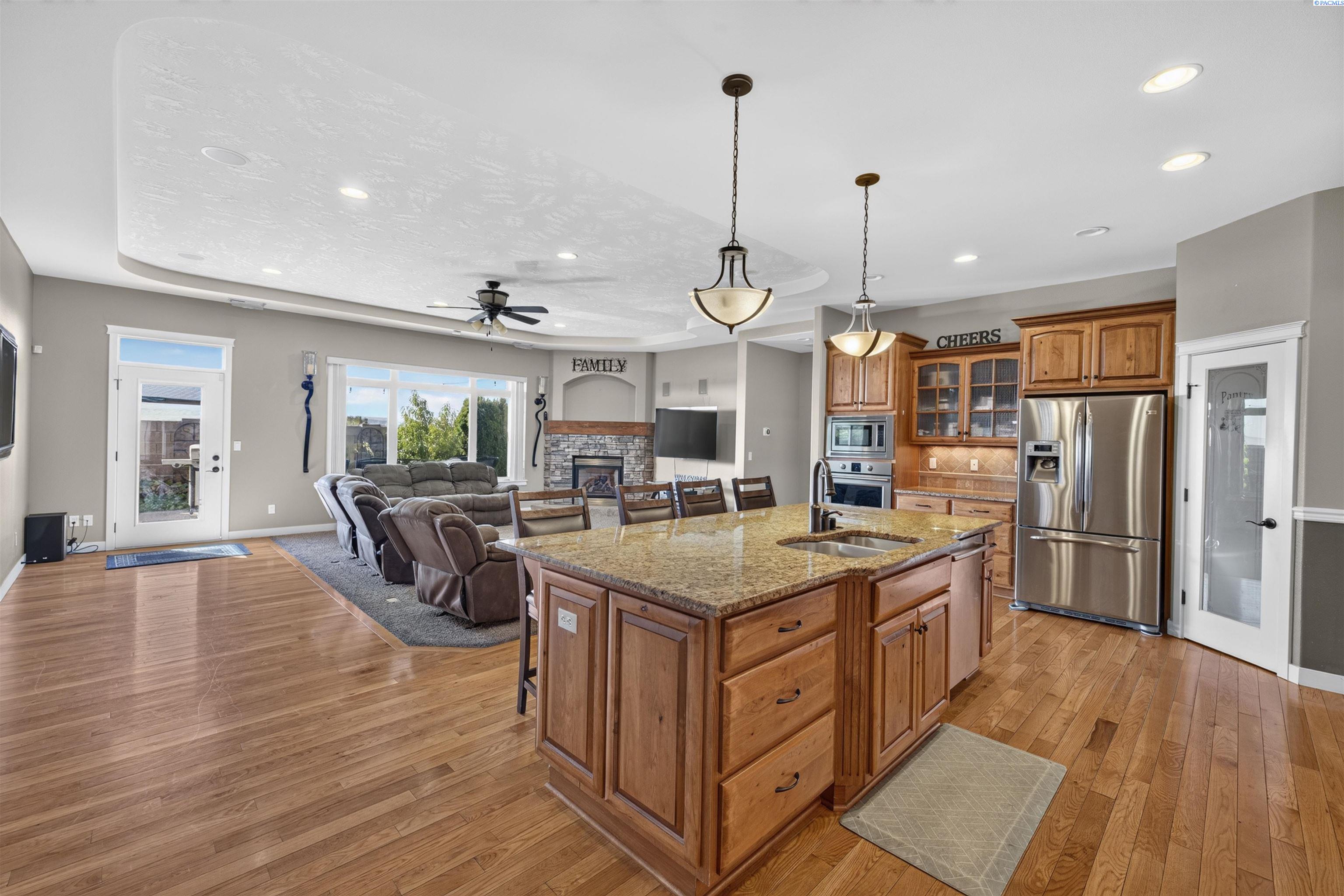 4502 Tamarisk Dr