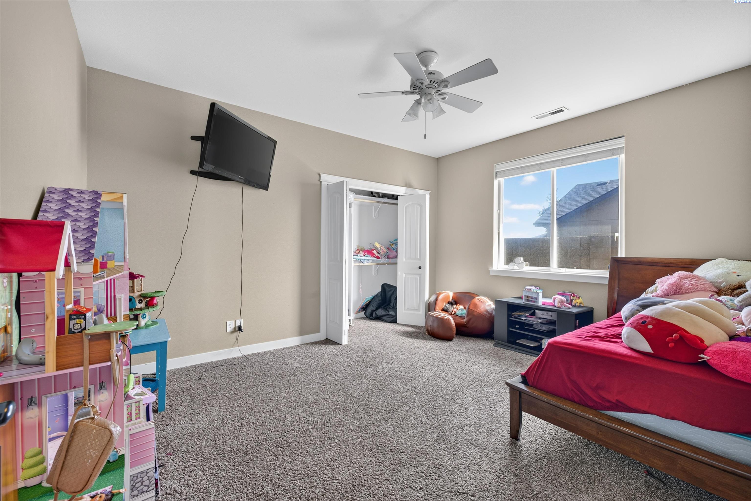 4502 Tamarisk Dr