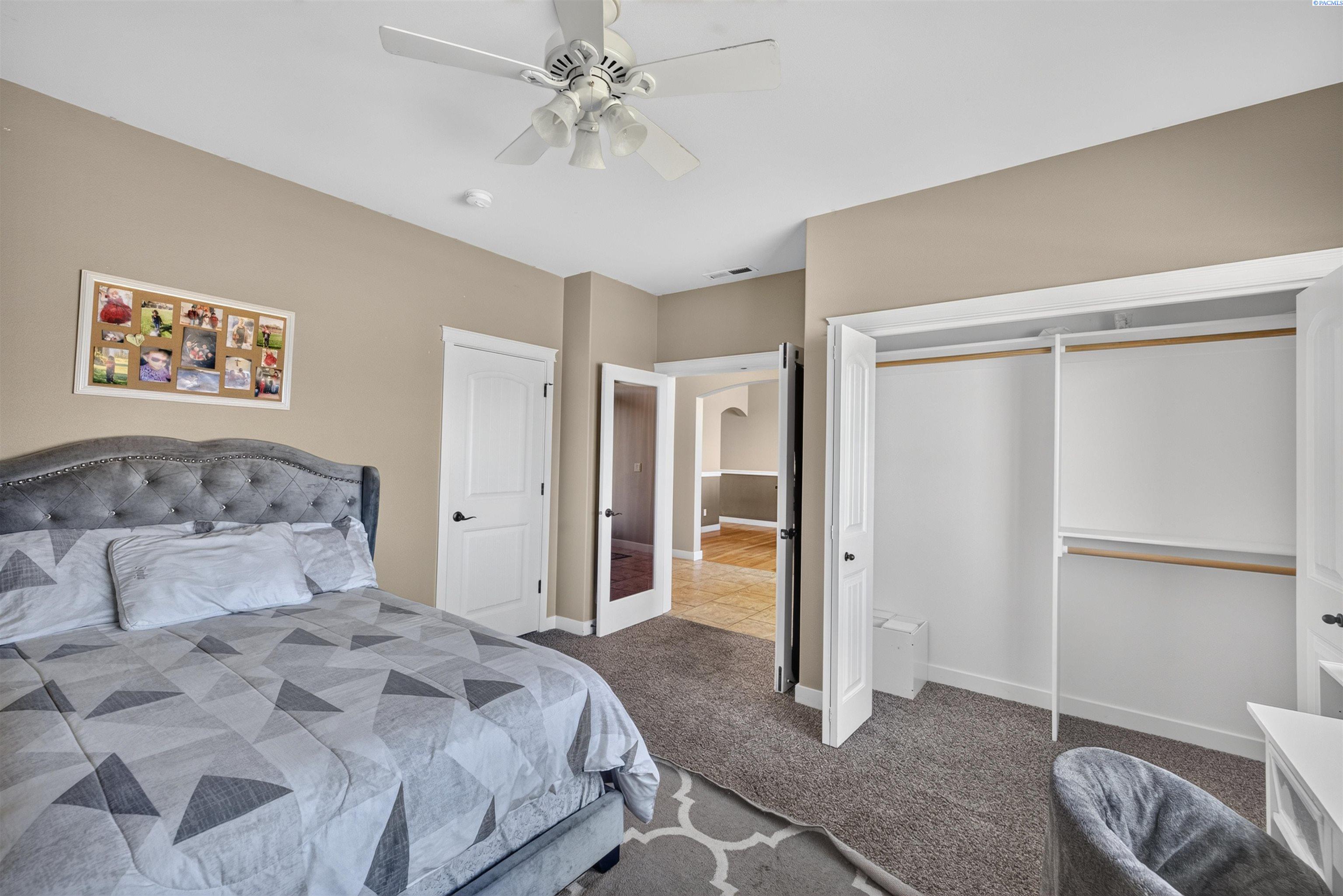4502 Tamarisk Dr