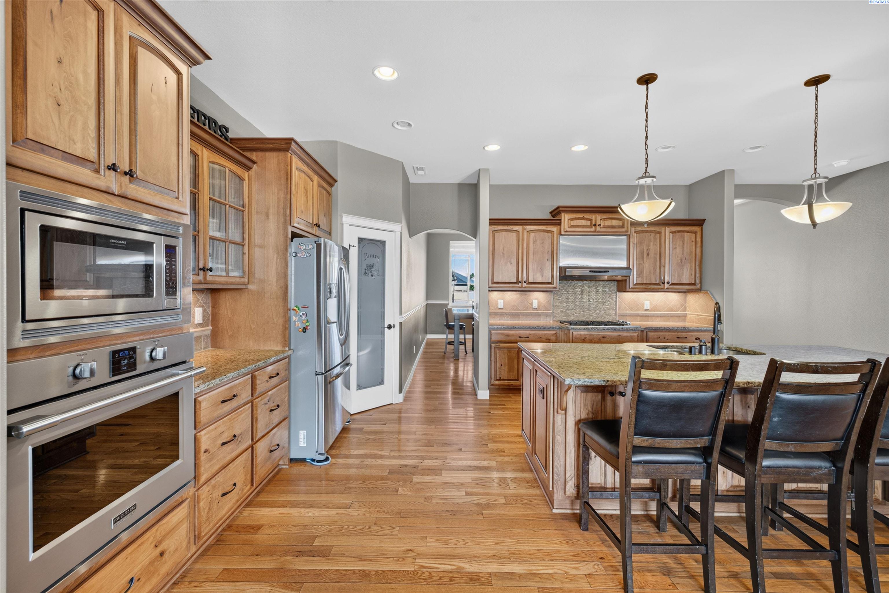 4502 Tamarisk Dr