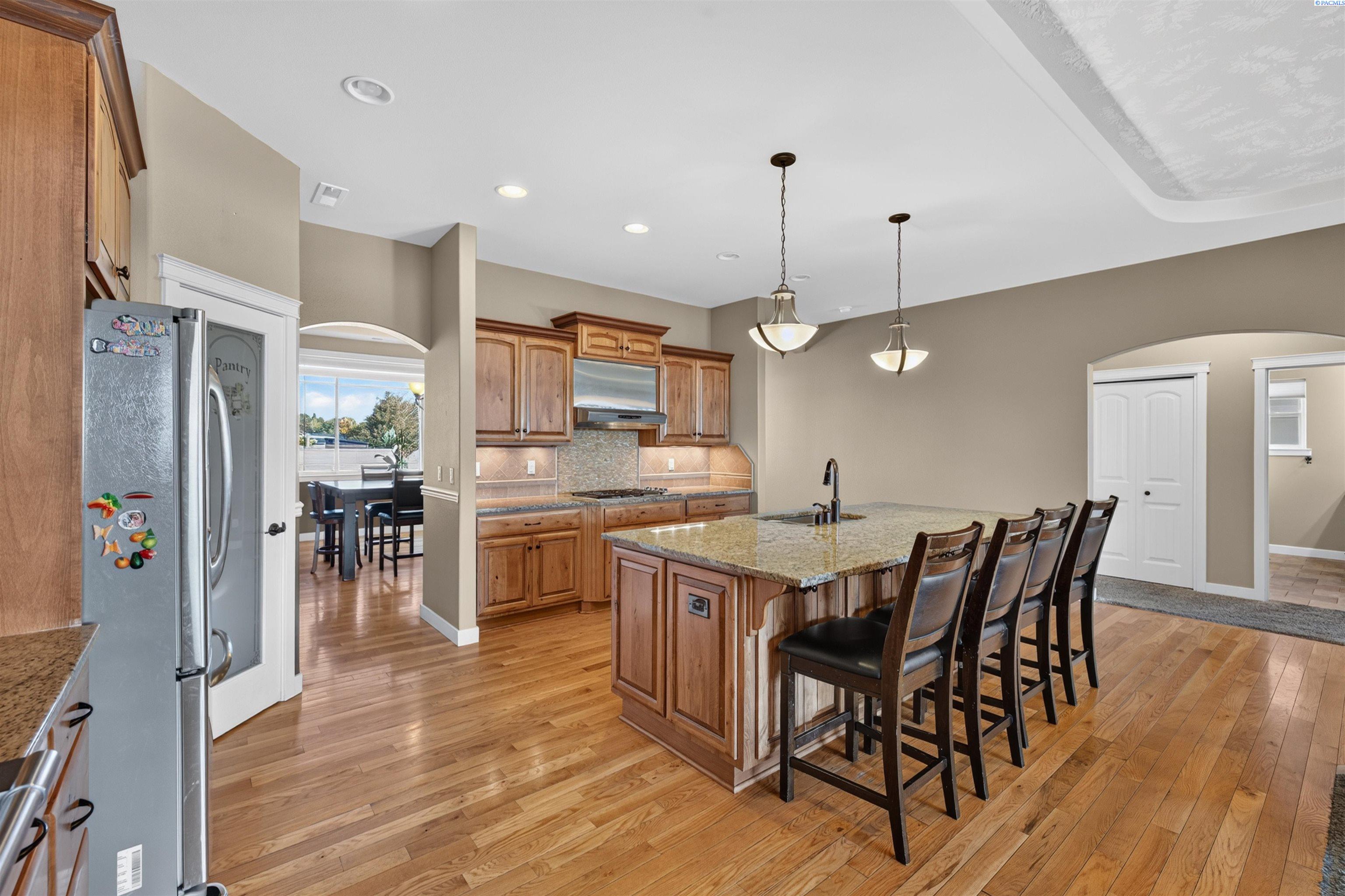 4502 Tamarisk Dr