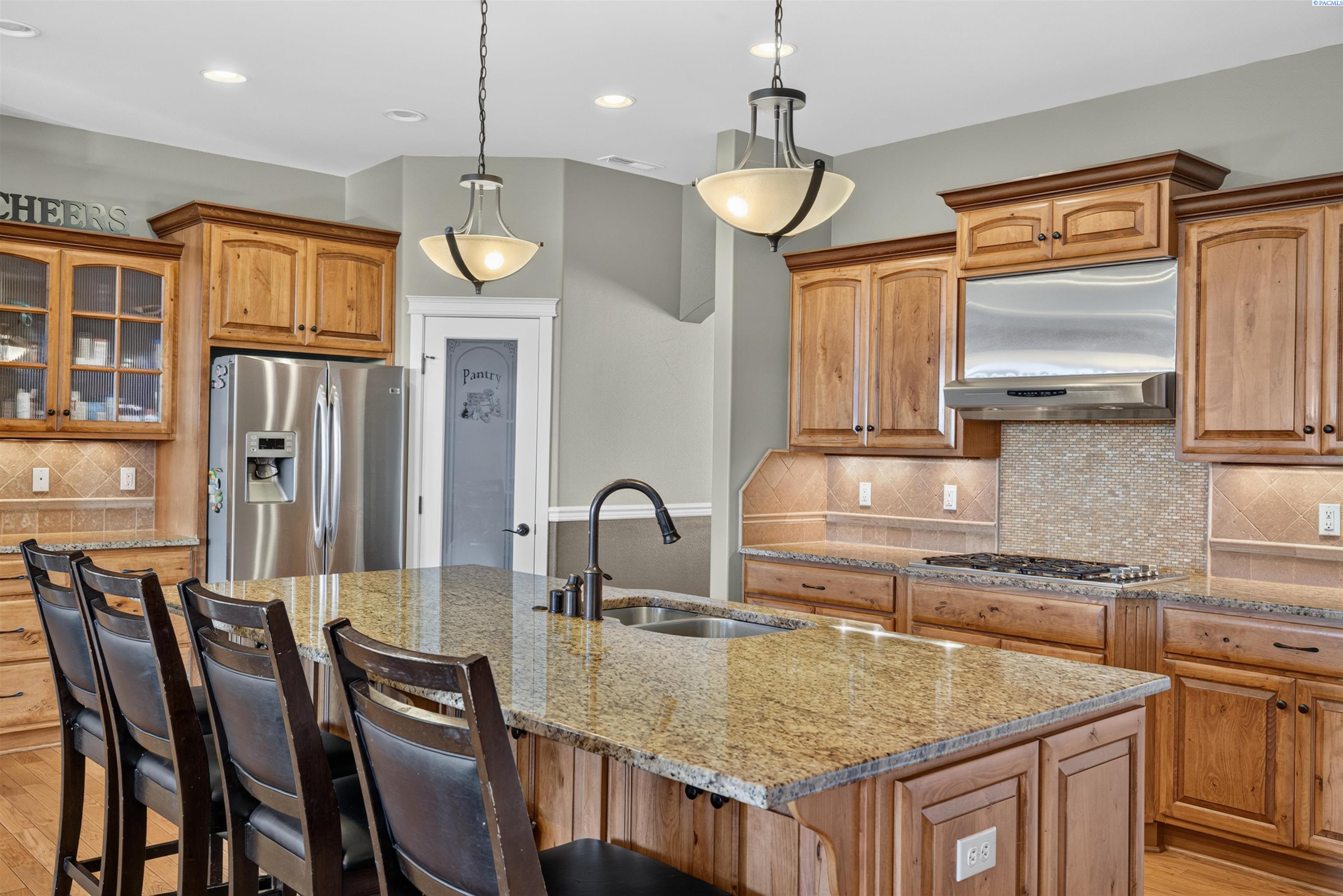 4502 Tamarisk Dr