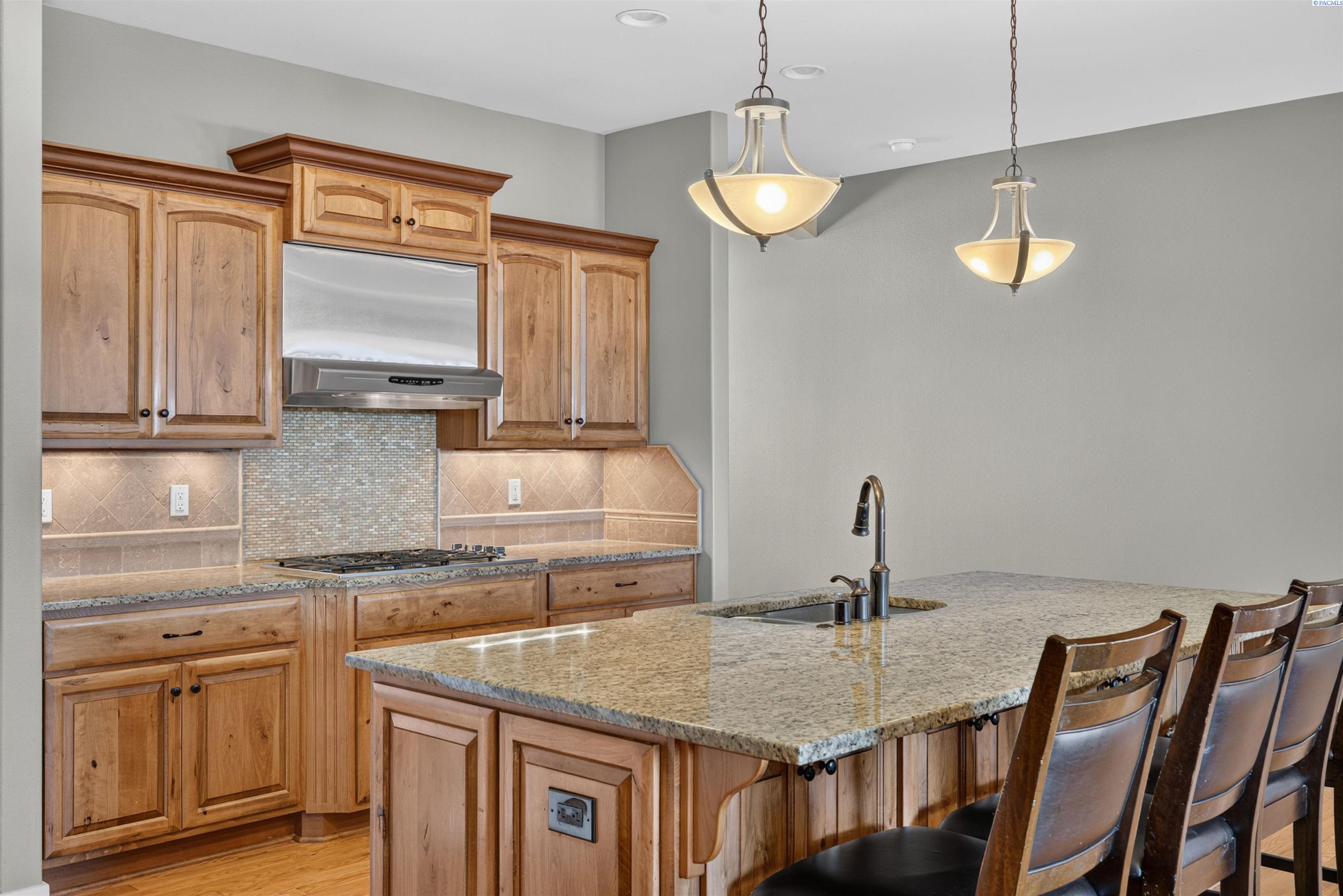 4502 Tamarisk Dr