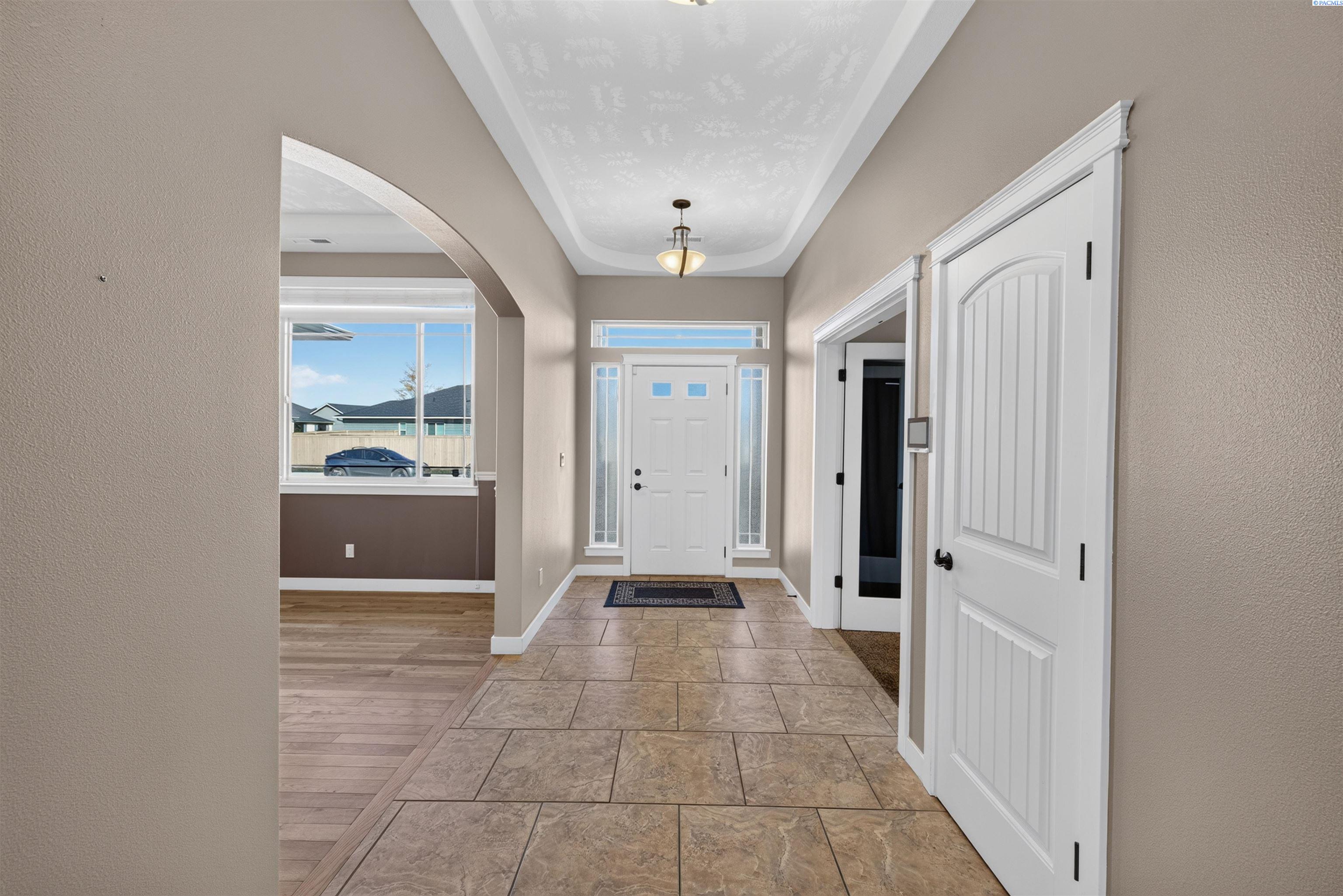 4502 Tamarisk Dr