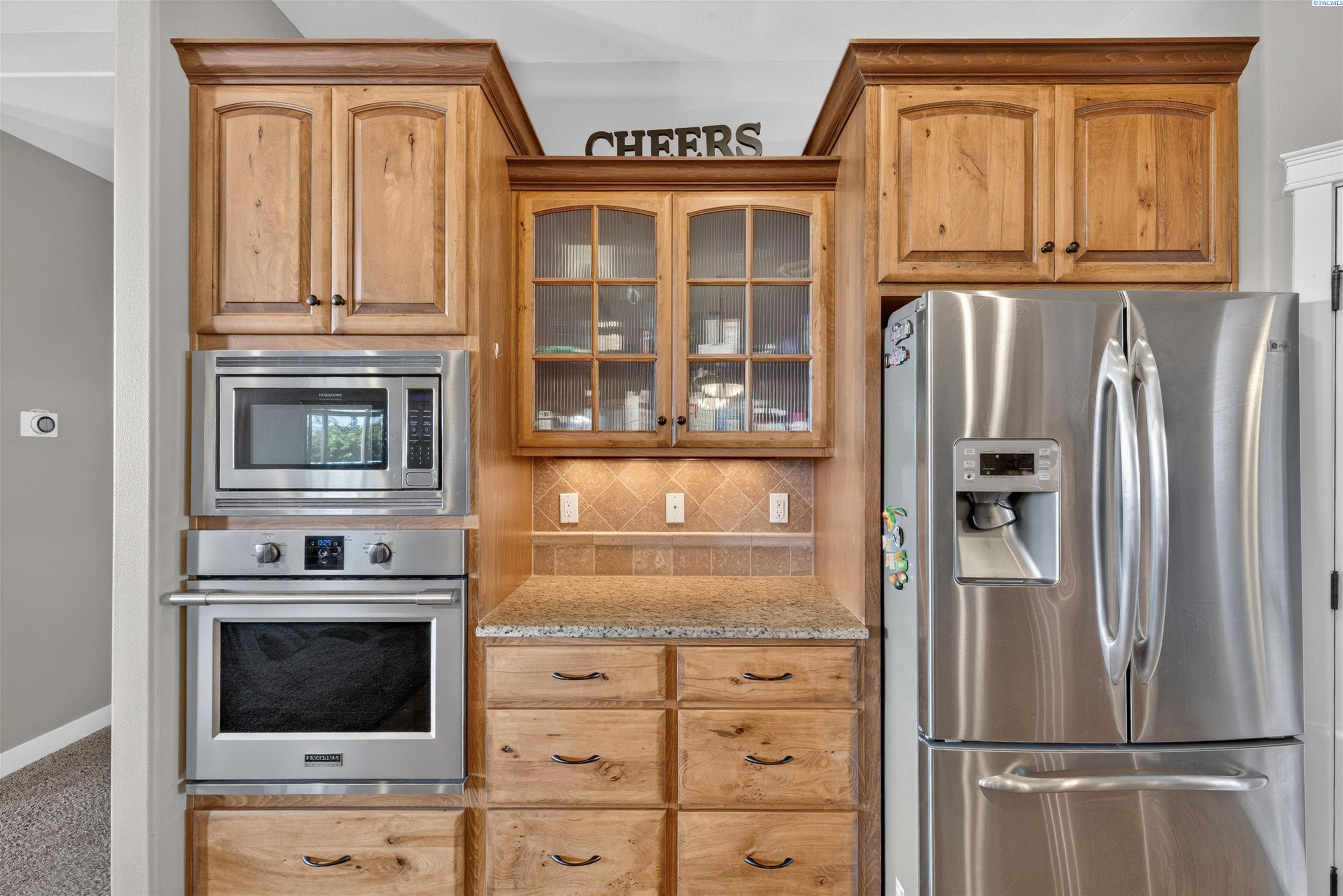 4502 Tamarisk Dr