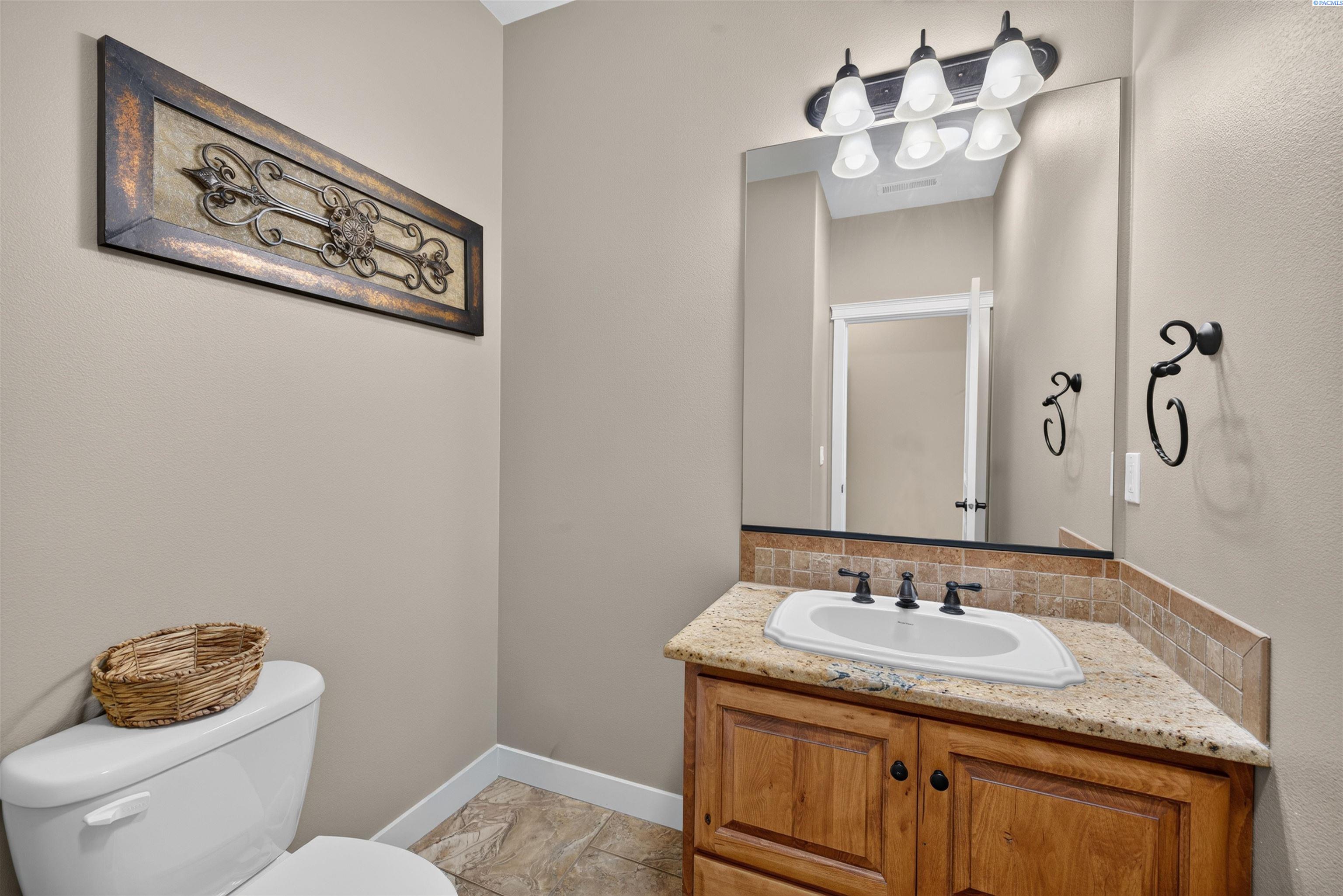 4502 Tamarisk Dr